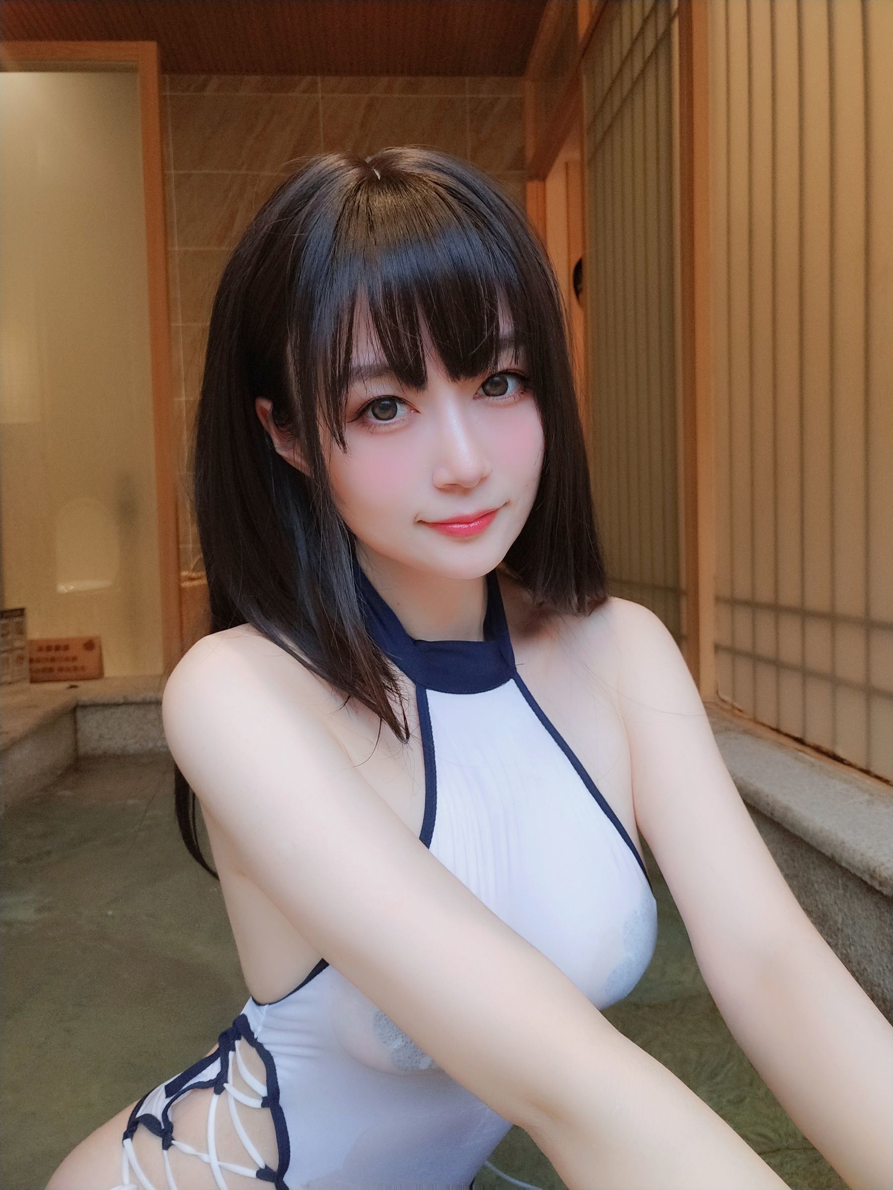 COS福利] Coser小姐姐白銀 - 女場浴池(上)