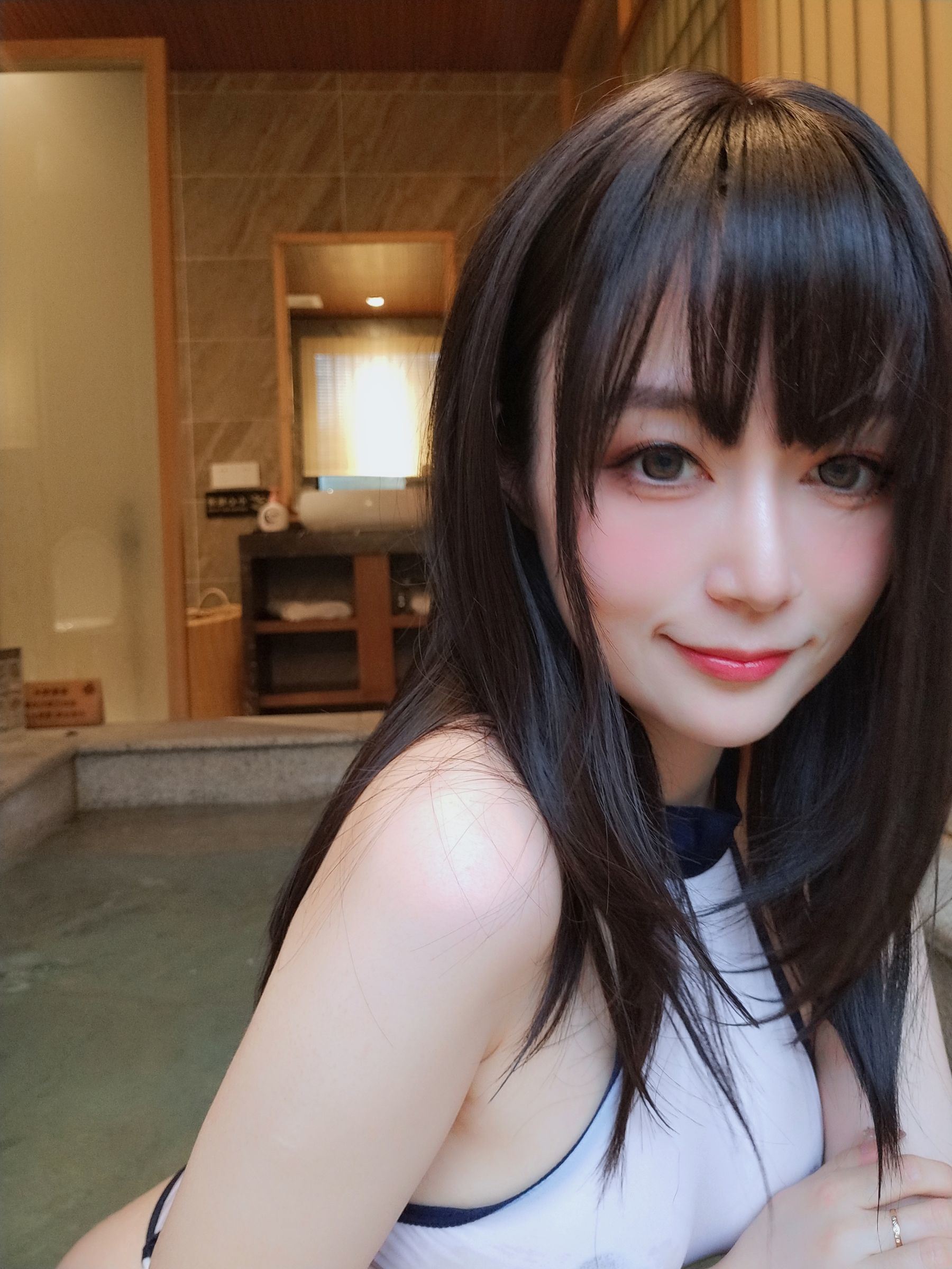 COS Welfare] Cosplayer Miss Silver - Women's Bathhouse (Part 1)