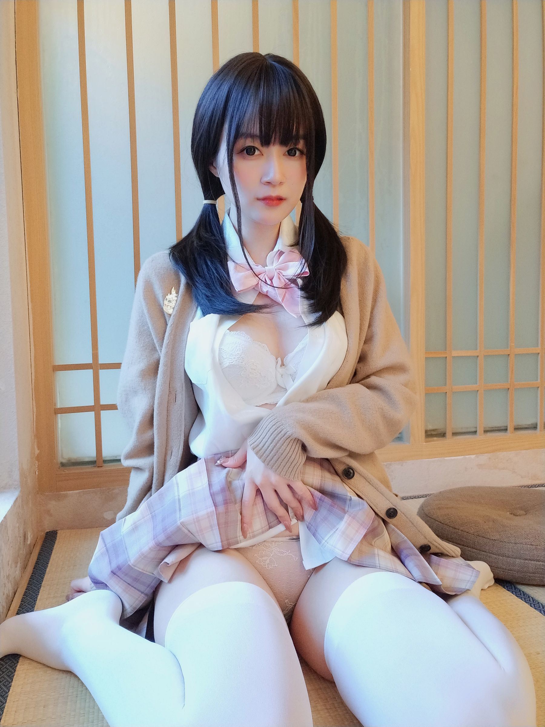 COS Welfare] Coser Miss Silver - Women's Bathhouse (Part 2)