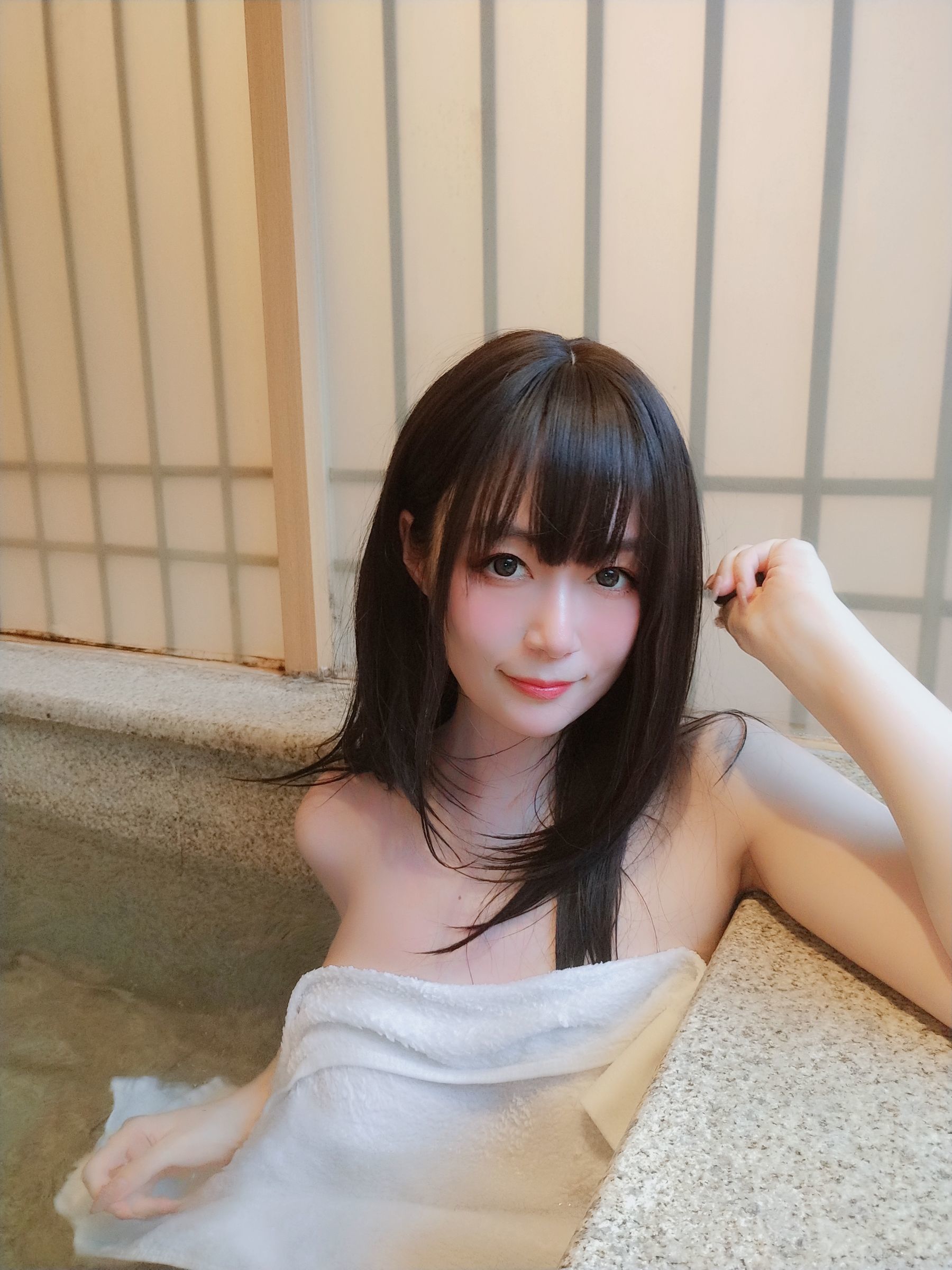COS Welfare] Coser Miss Silver - Women's Bathhouse (Part 2)
