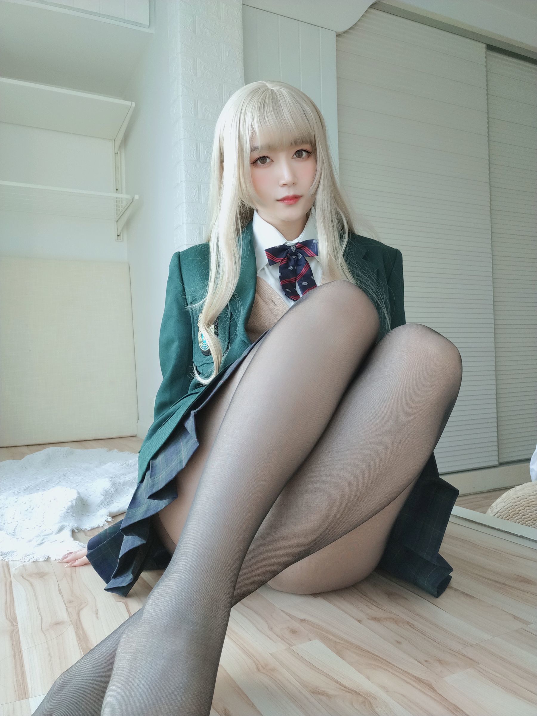 COS Welfare] Coser Miss Silver - Gray Space