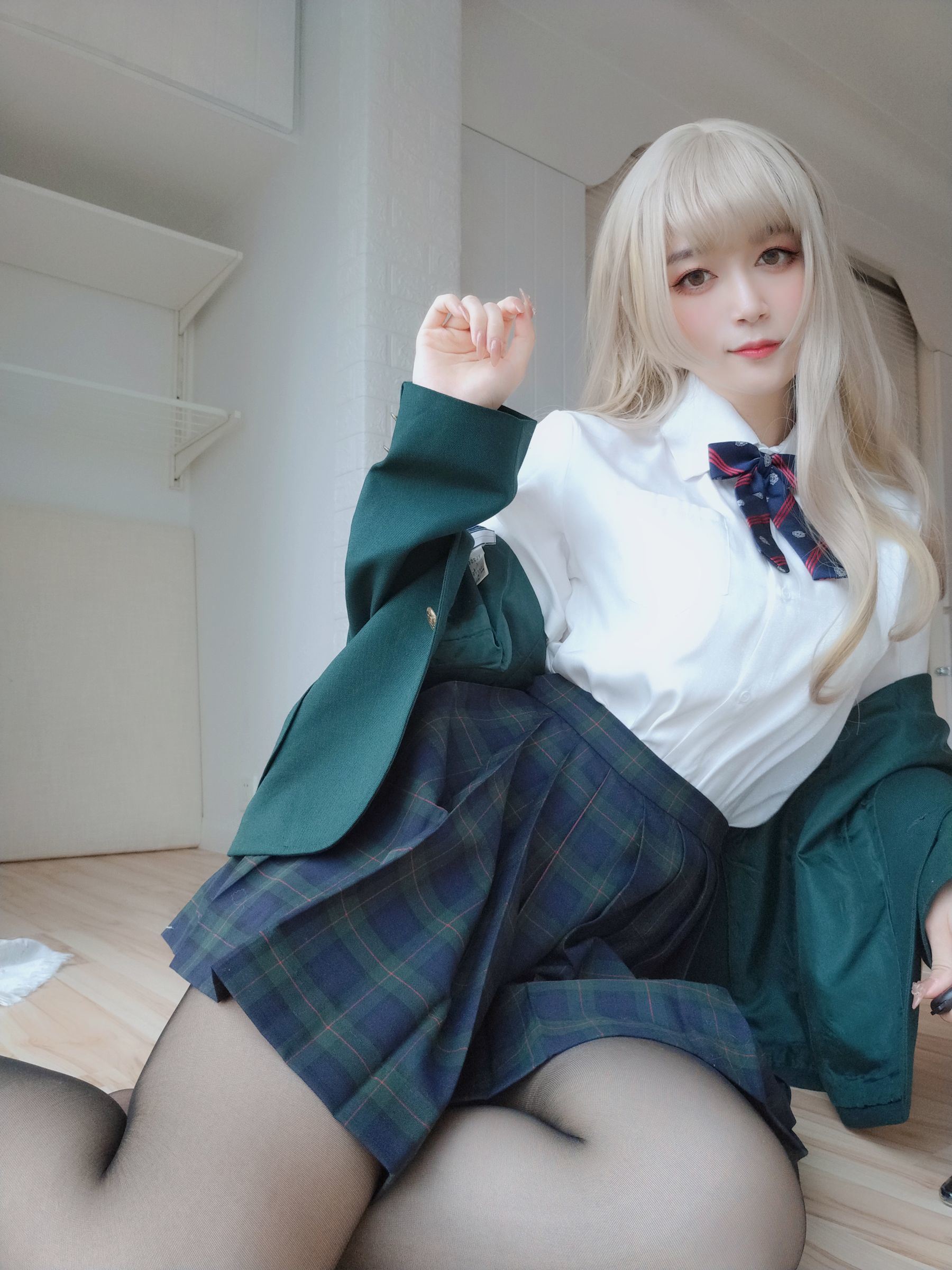 COS Welfare] Coser Miss Silver - Gray Space