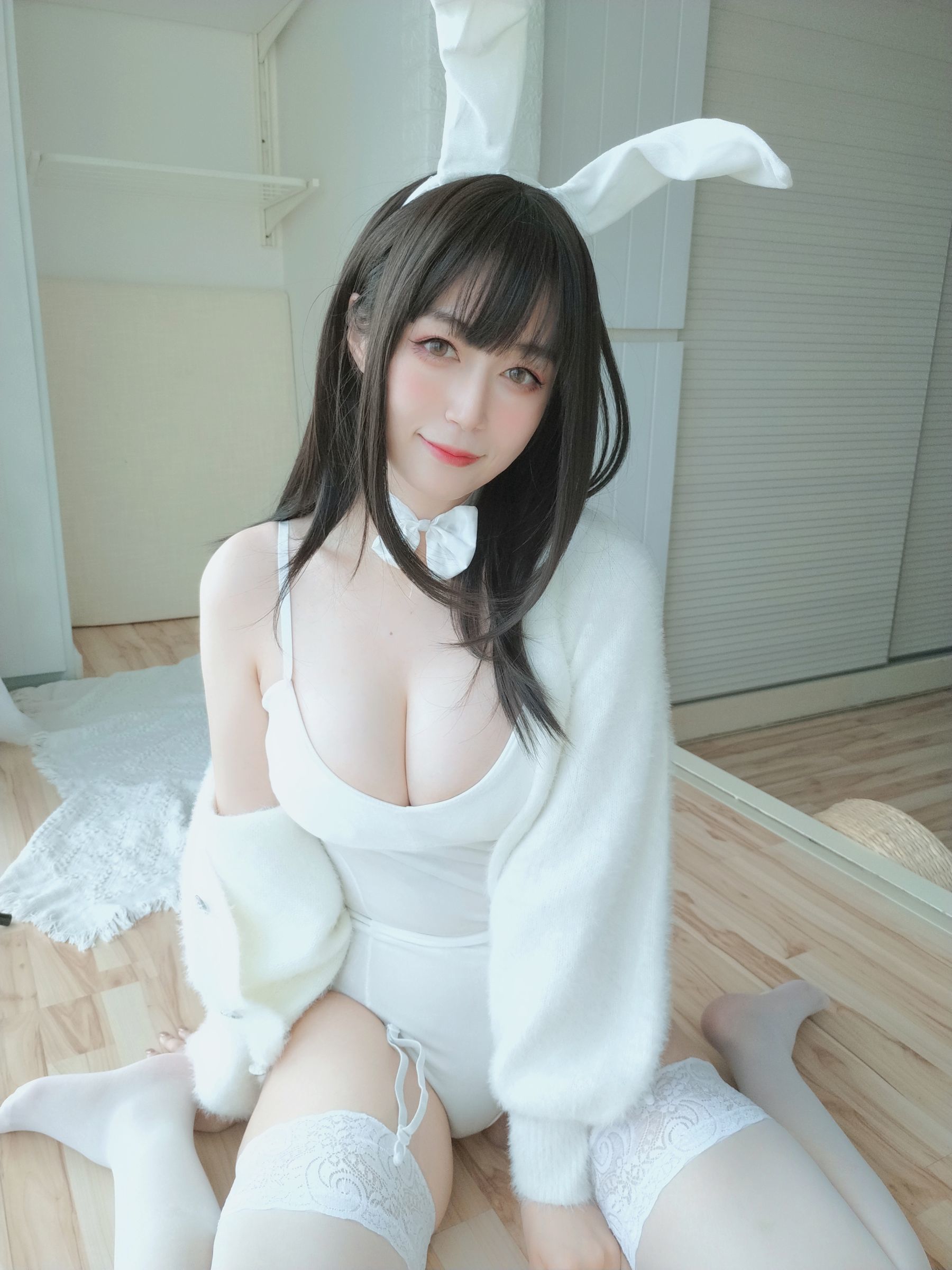 コスプレ福利] Coserさん白銀 - 白糸の兎