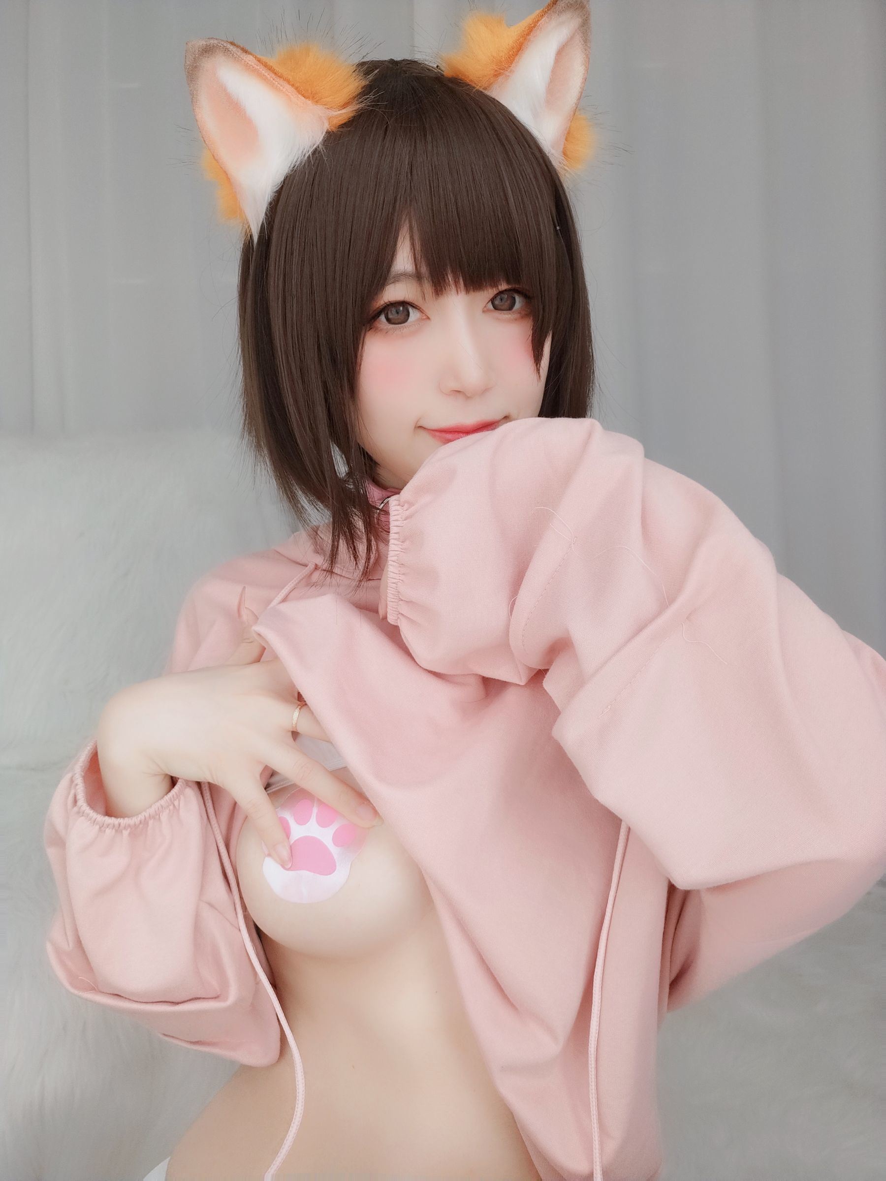 コスプレ福利] コスプレイヤーお姉さん白銀 - ピンク狐