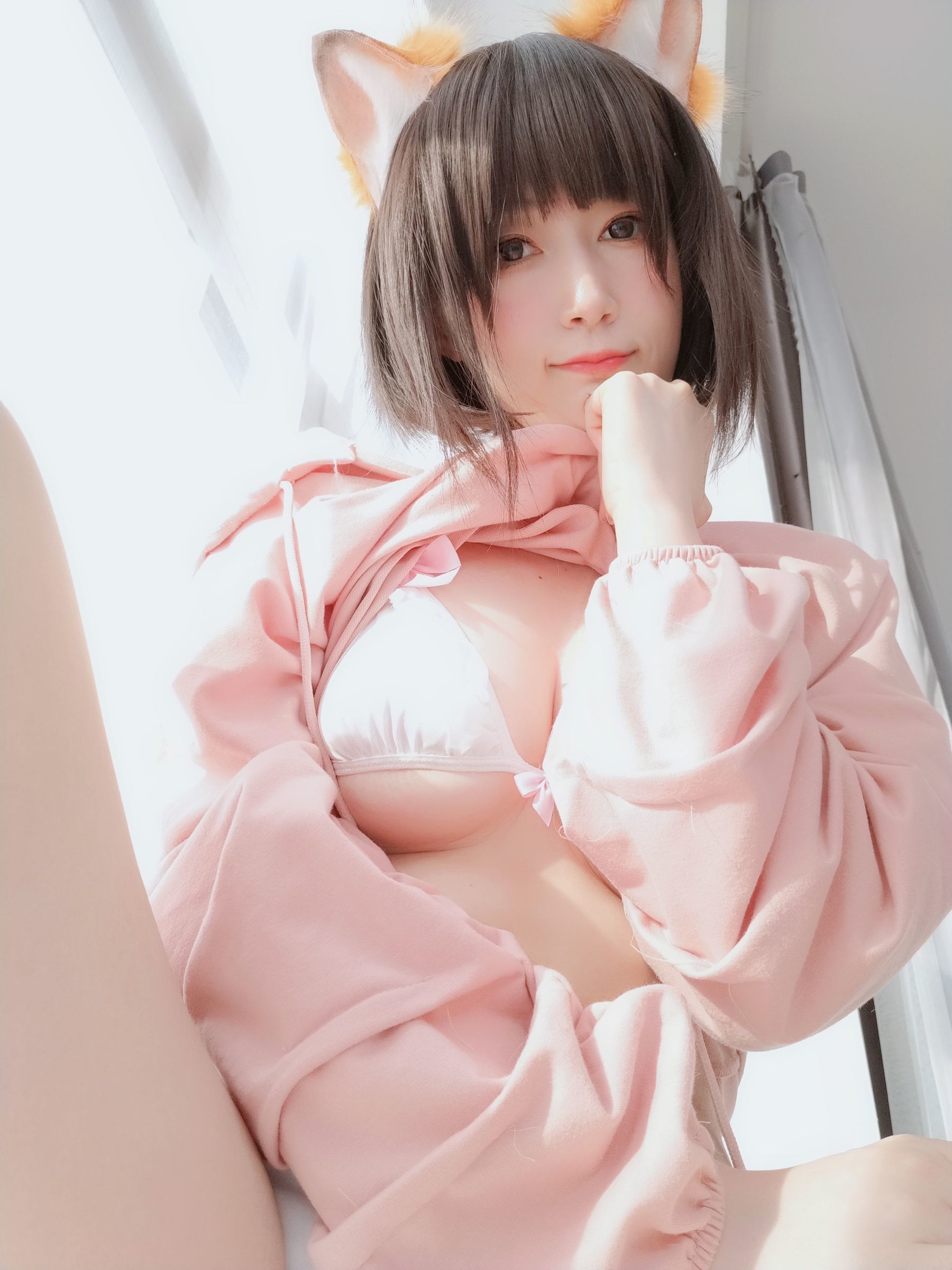 コスプレ福利] コスプレイヤーお姉さん白銀 - ピンク狐