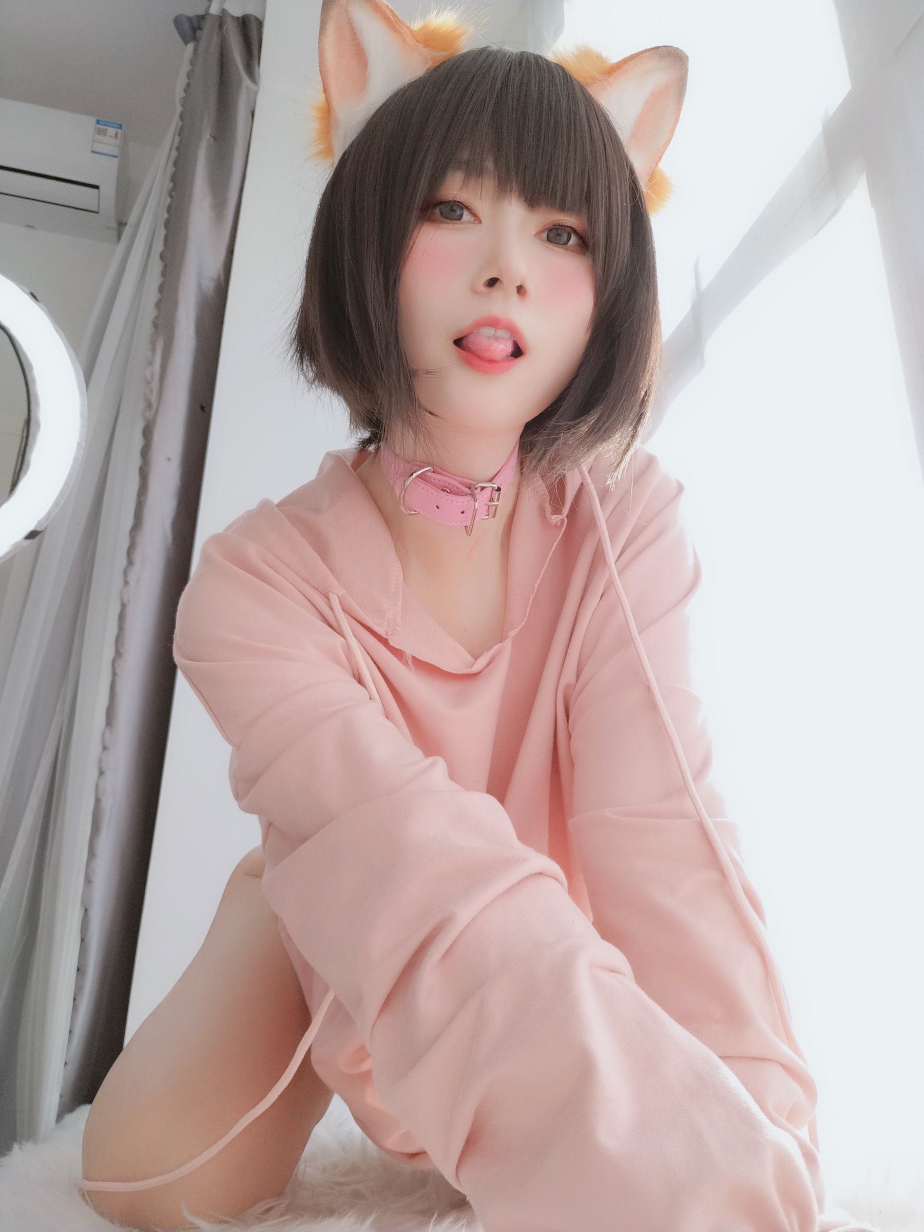 コスプレ福利] コスプレイヤーお姉さん白銀 - ピンク狐