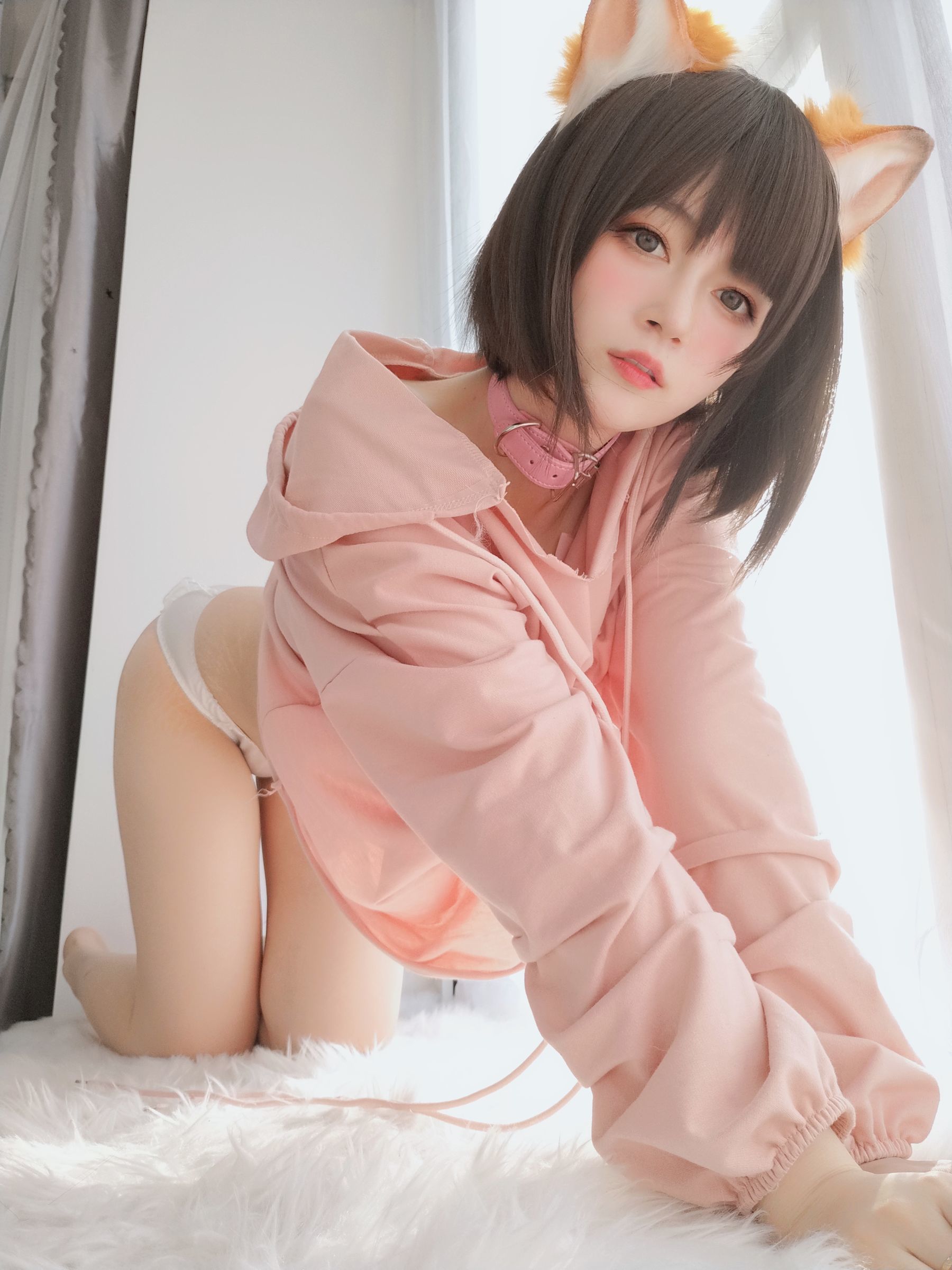 コスプレ福利] コスプレイヤーお姉さん白銀 - ピンク狐