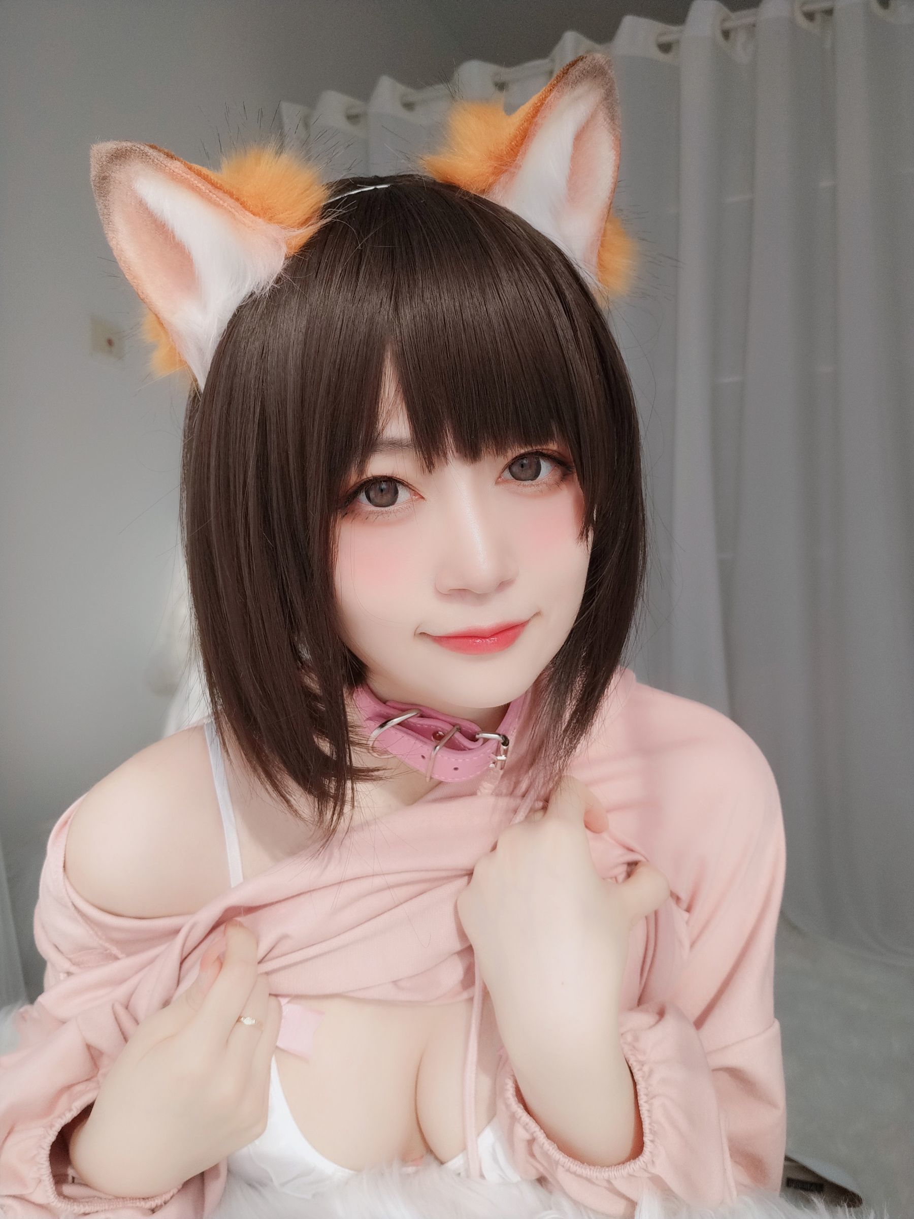 コスプレ福利] コスプレイヤーお姉さん白銀 - ピンク狐