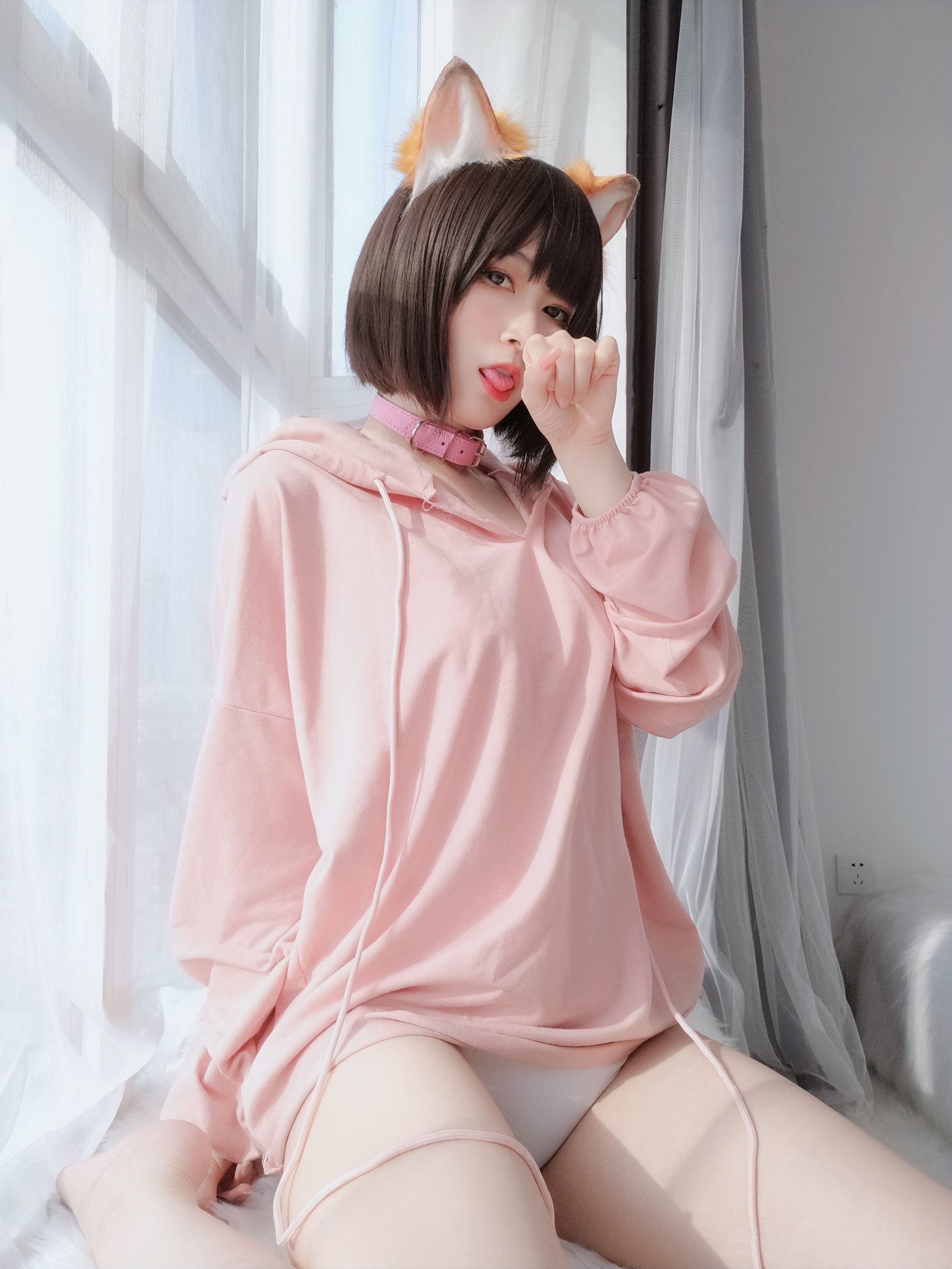 コスプレ福利] コスプレイヤーお姉さん白銀 - ピンク狐