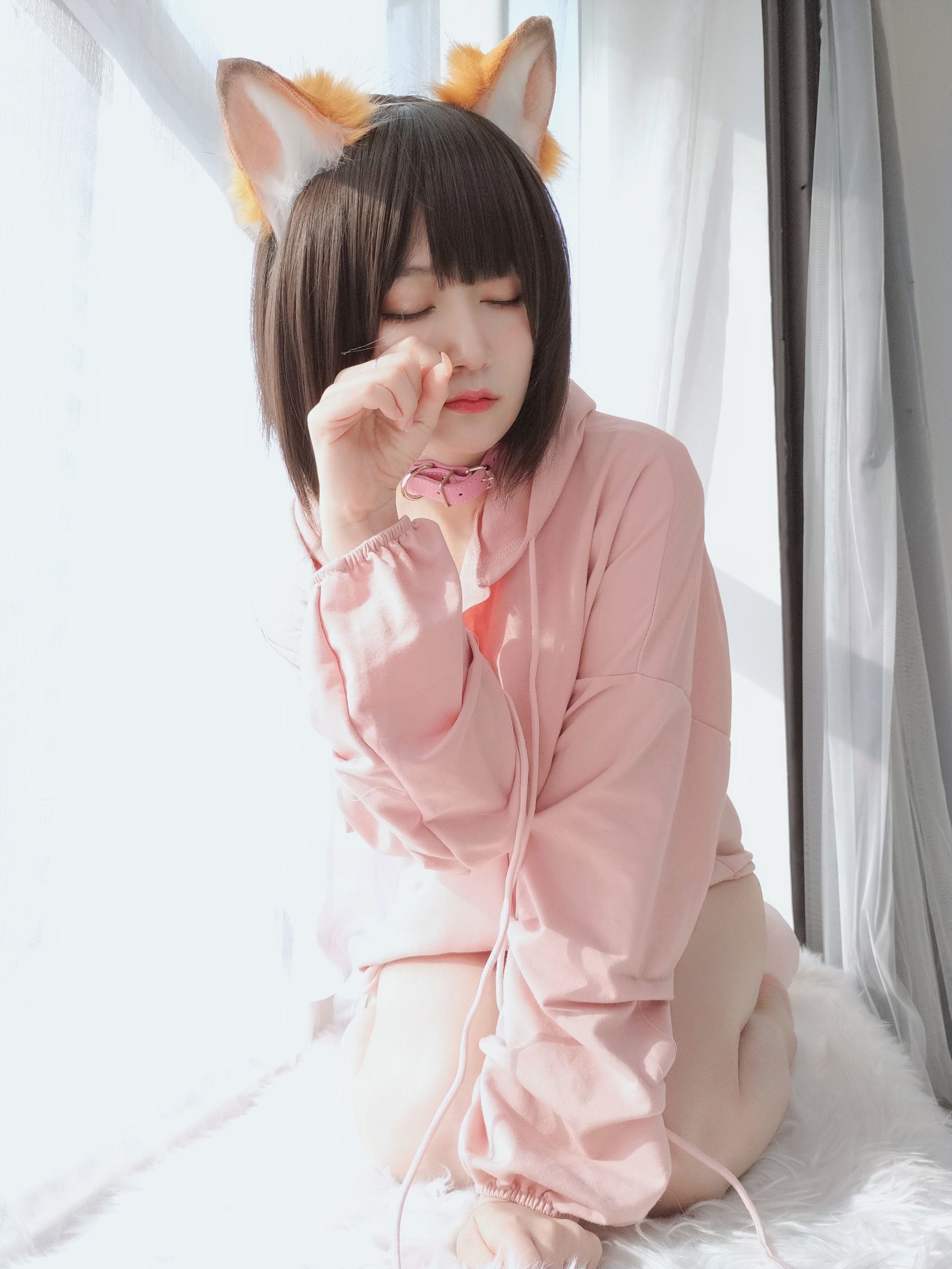 コスプレ福利] コスプレイヤーお姉さん白銀 - ピンク狐