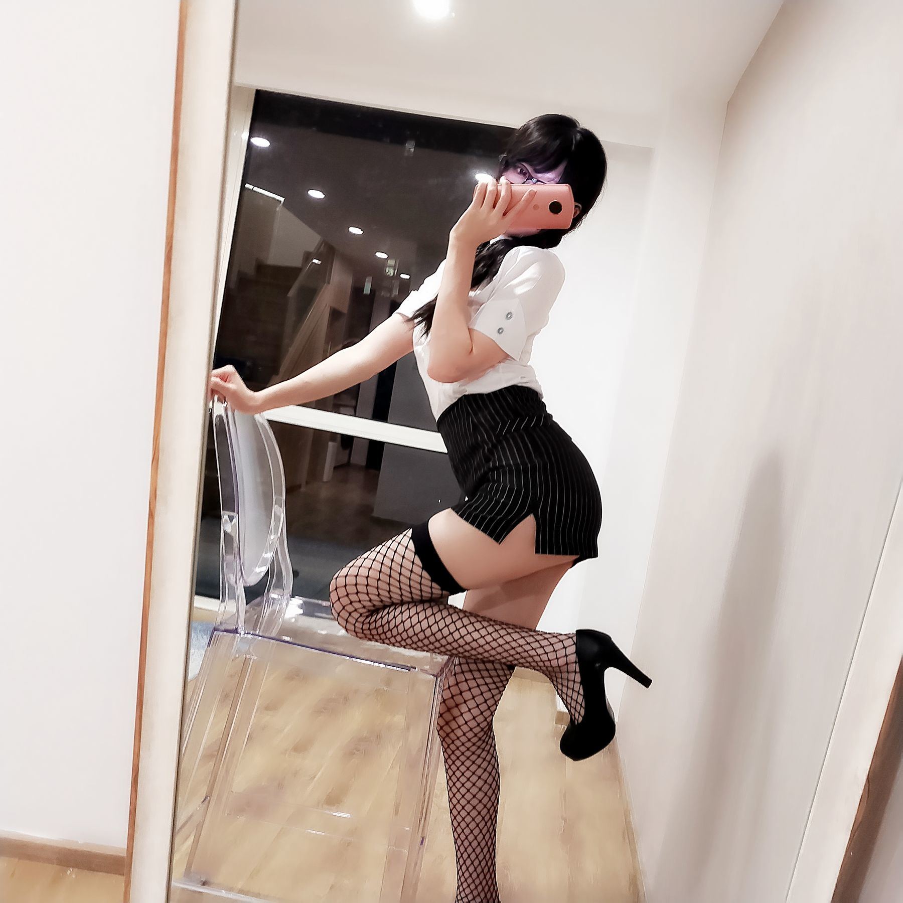 Cosplay Benefits] Nagisa Monster Meow [Fantia] - Black Fishnet Stockings OL~~~