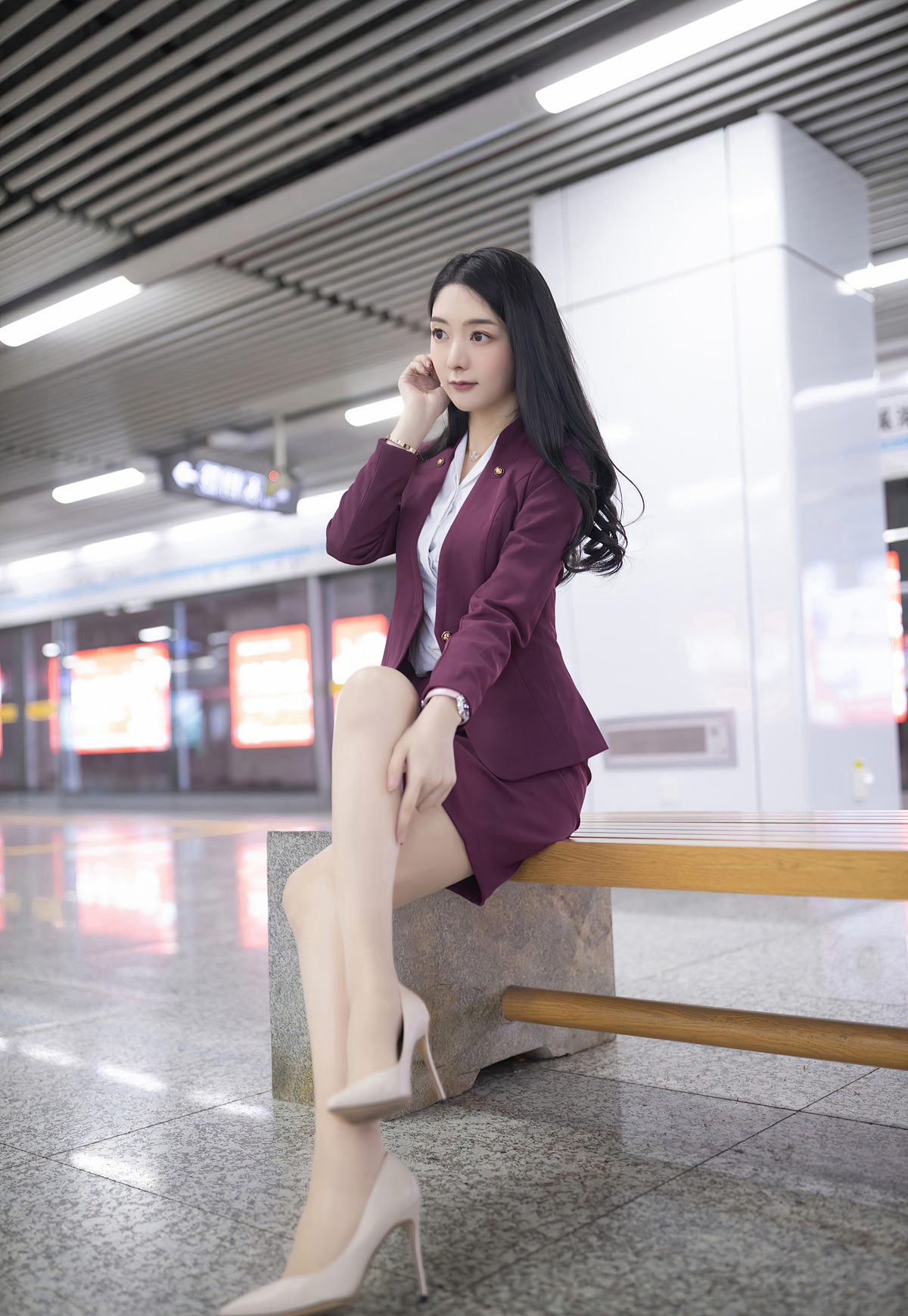 小熱巴2021性感空姐下班制服風騷肉絲襪美腿高跟