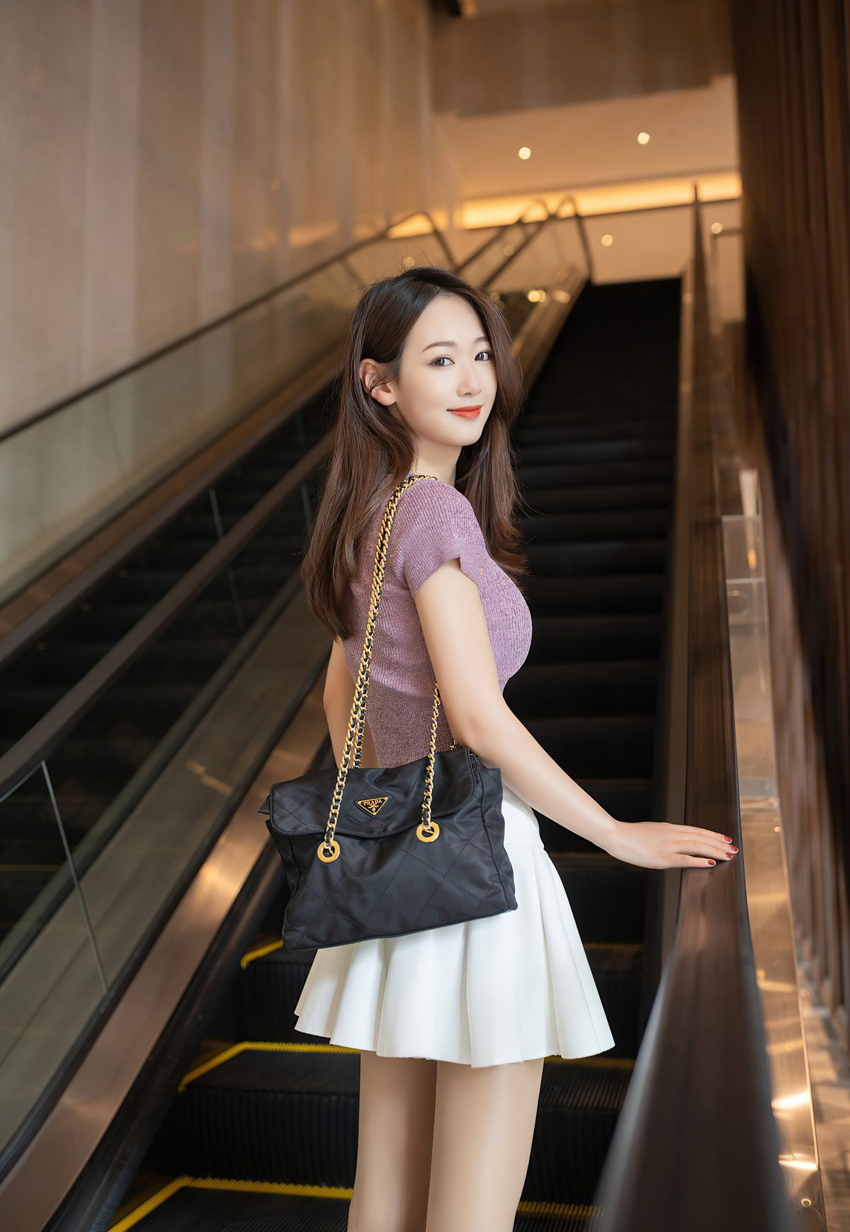 นางแบบเซ็กซี่ขาสวยระดับพรีเมี่ยม ทังอันฉี หลอกล่อในโรงแรมถอดถุงน่อง