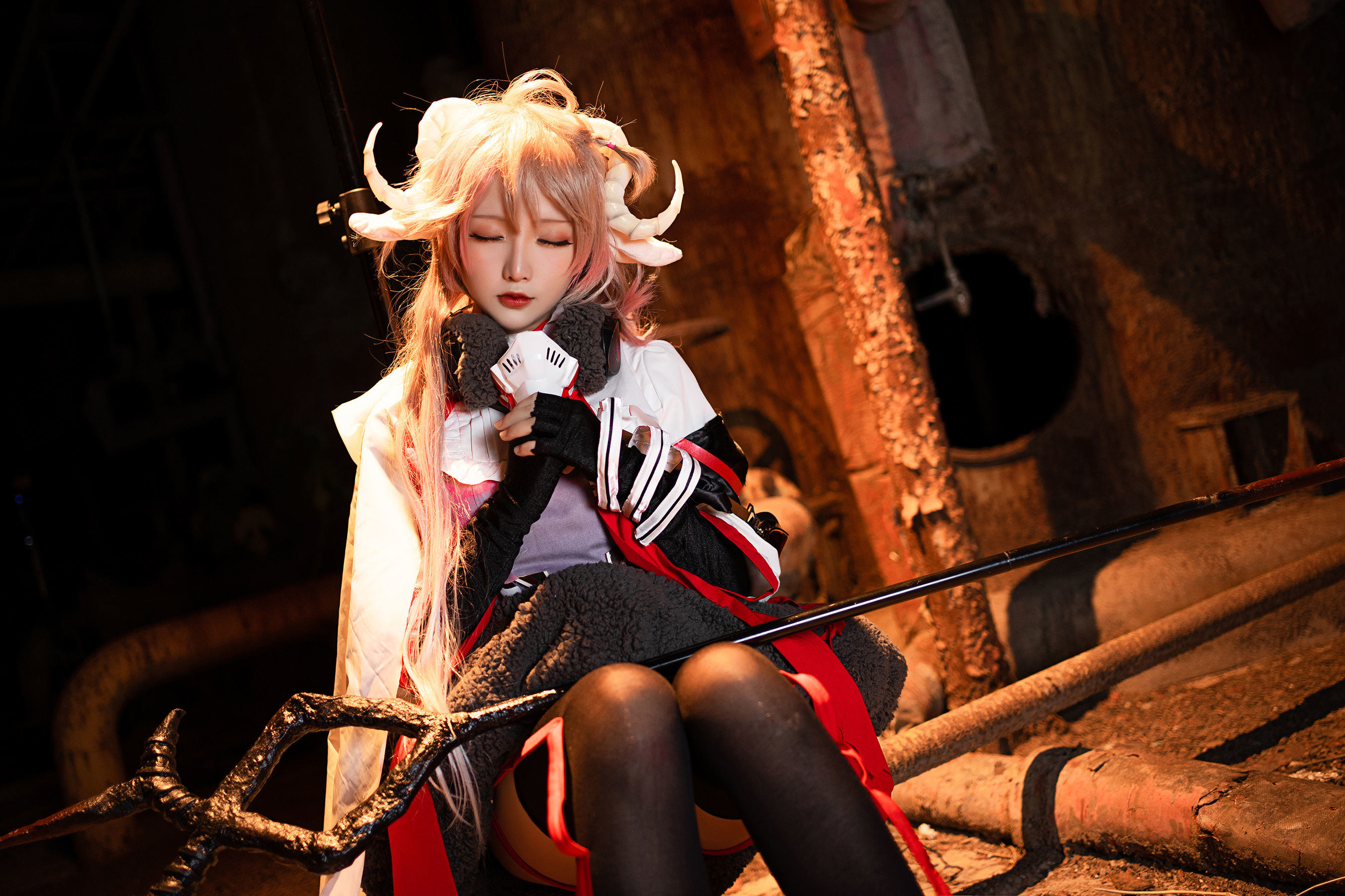 COS 복지] Coser 아가씨 성지 치치 - 아크나이츠 《에이야팔라》