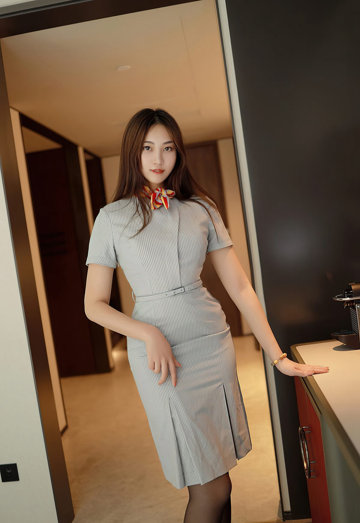 鄭穎姍空姐制服誘惑黑絲襪豐滿微胖美少婦高跟性感寫真