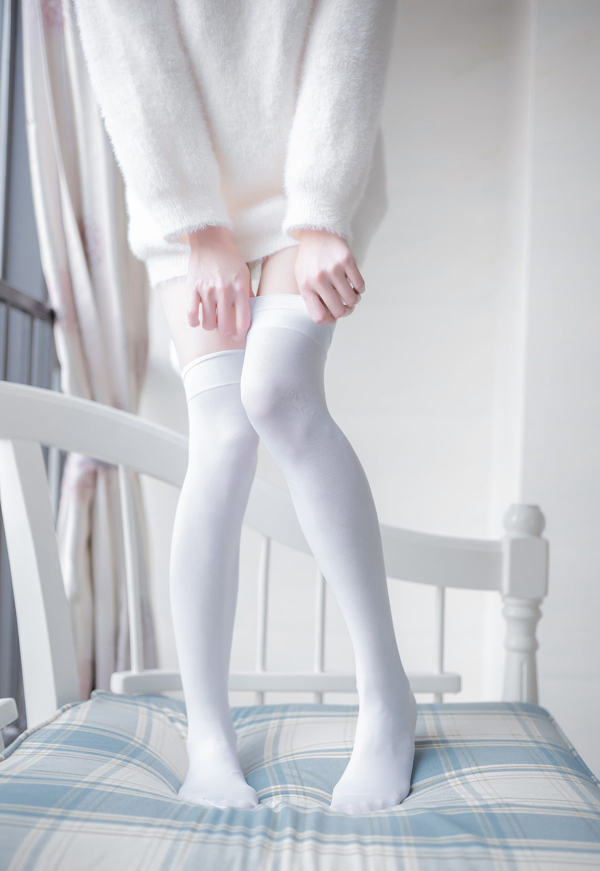 綺太郎白絲美腿大尺度美腿高清cosplay超污圖
