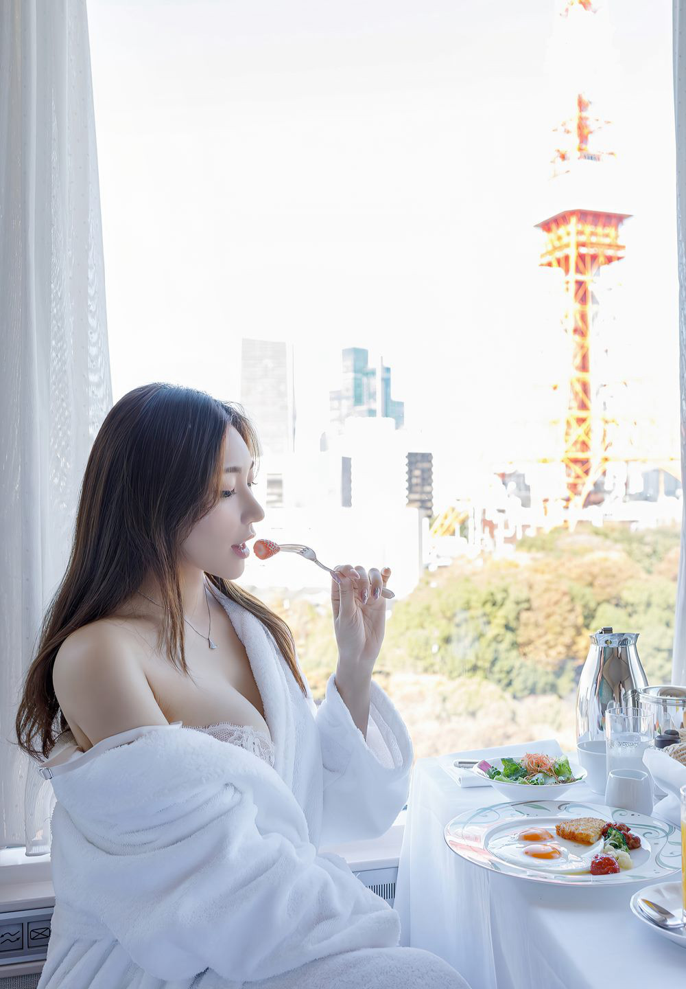 Ai Mi She 2021 Sexy Little Fox High Value Temperament Beautiful Young Woman Sexy Black Silk