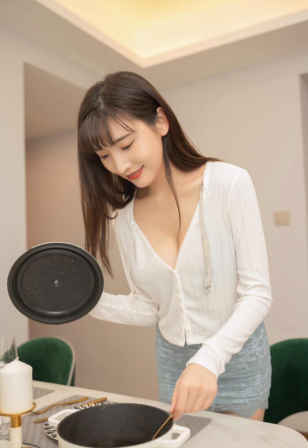 Lục Huyên Huyên bếp thịt xé chân đẹp gợi cảm váy ôm sát mông đẹp quyến rũ cao nhan sắc tóc ngắn mỹ thiếu phụ