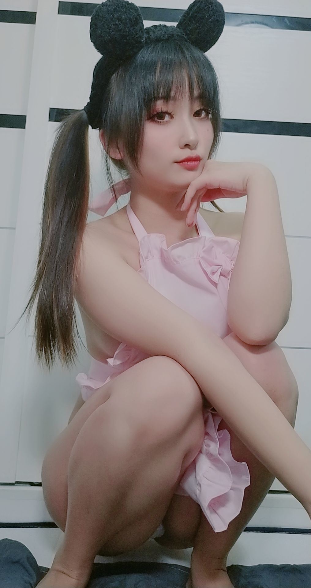 [COS福利] 动漫博主洛璃 belle SAMA - 猫咪围裙