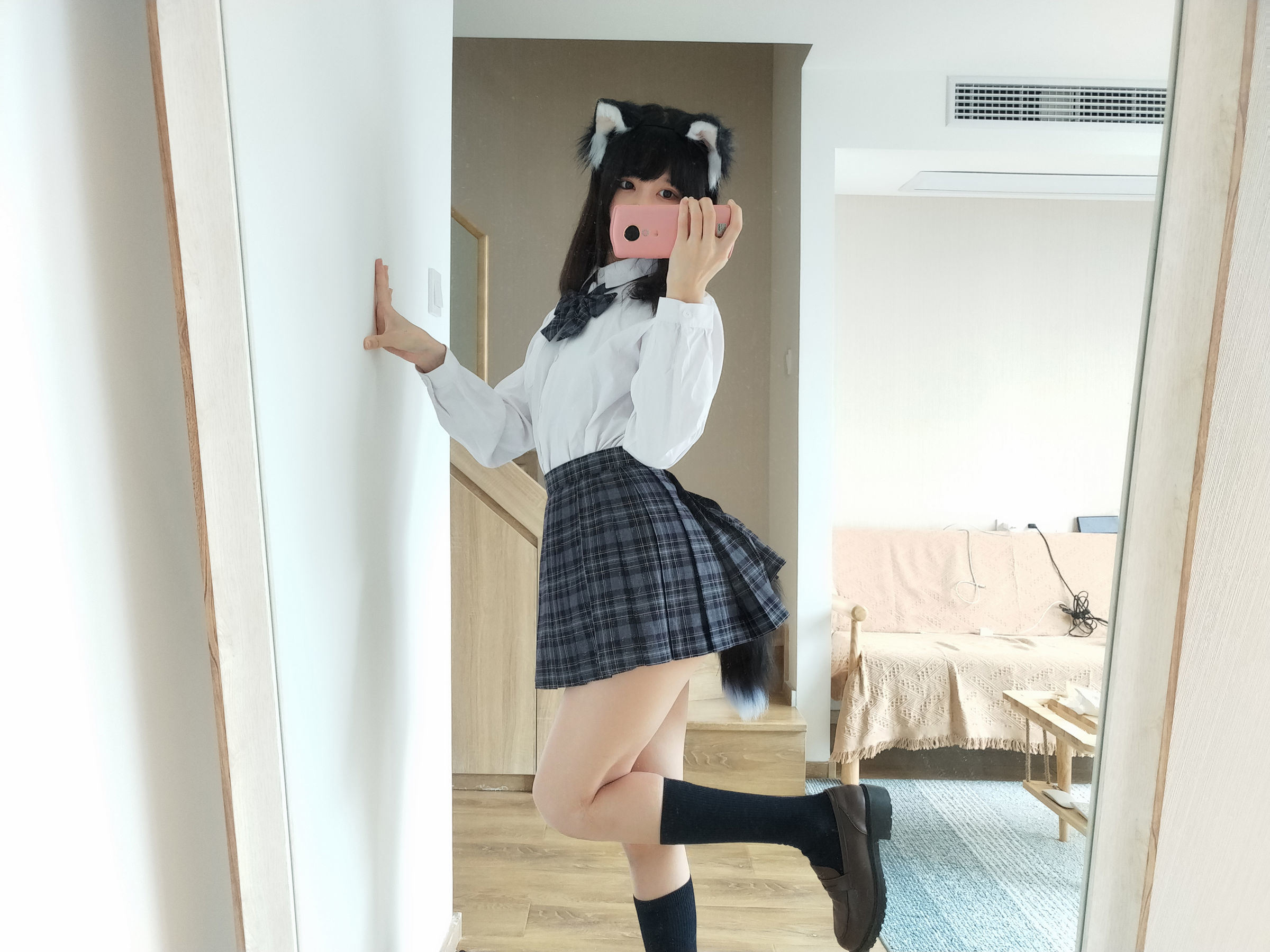 COS福利] 娜吉莎魔物喵[fantia] - 可愛的轉學生
