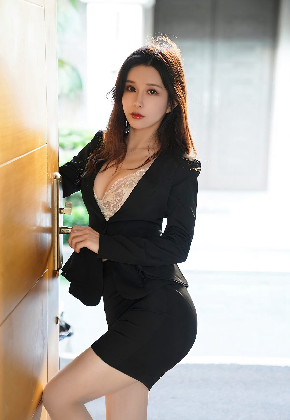 จาง หยู่ เมิ่ง เลขานุการสุดเซ็กซี่ ถุงน่องเนื้อสี ชุดยูนิฟอร์ม ที่ล่อใจ ด้วยก้นสวยงามอวบอัด