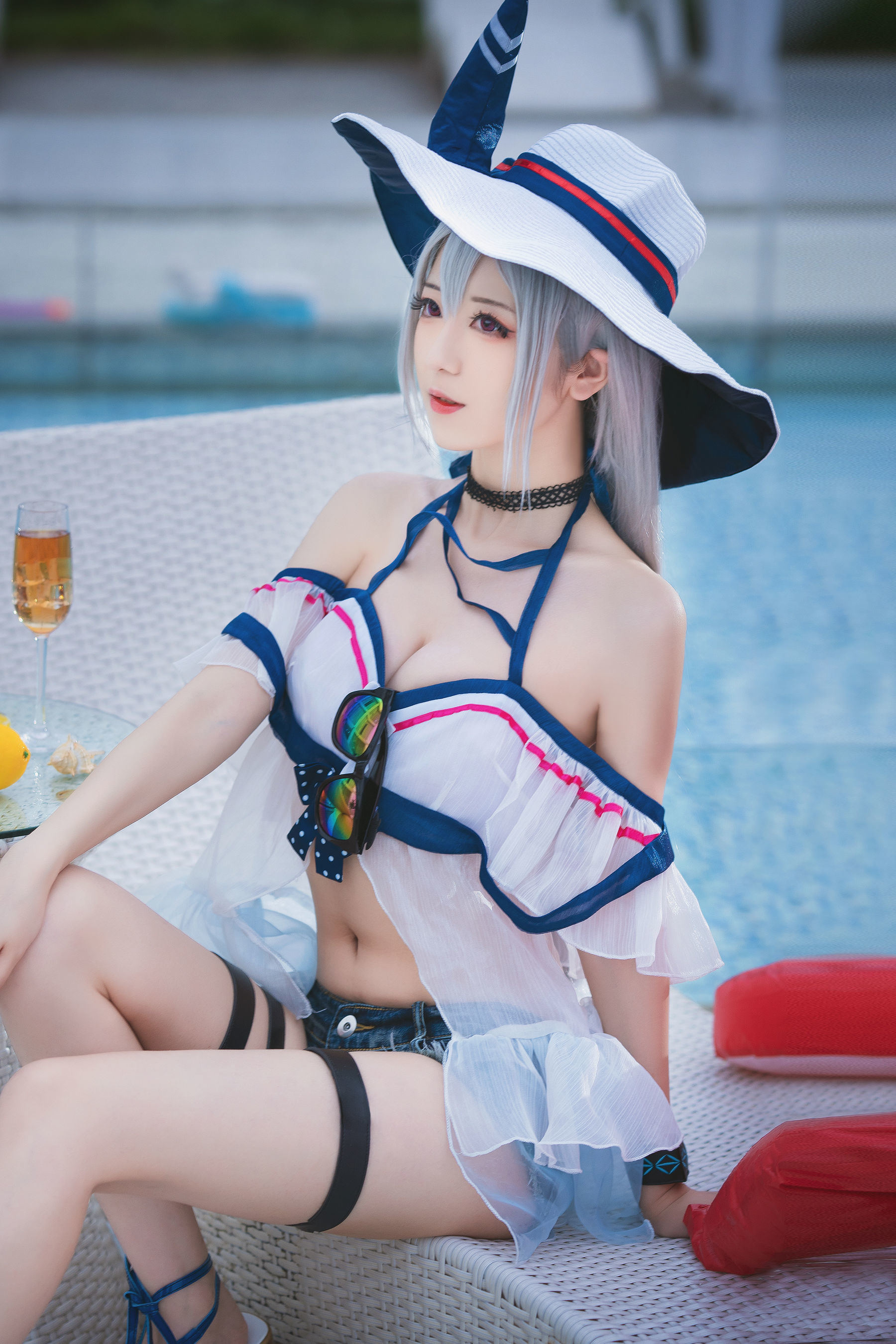 COS福利] 小姐姐彌音音ww - 明日方舟 斯卡蒂泳裝