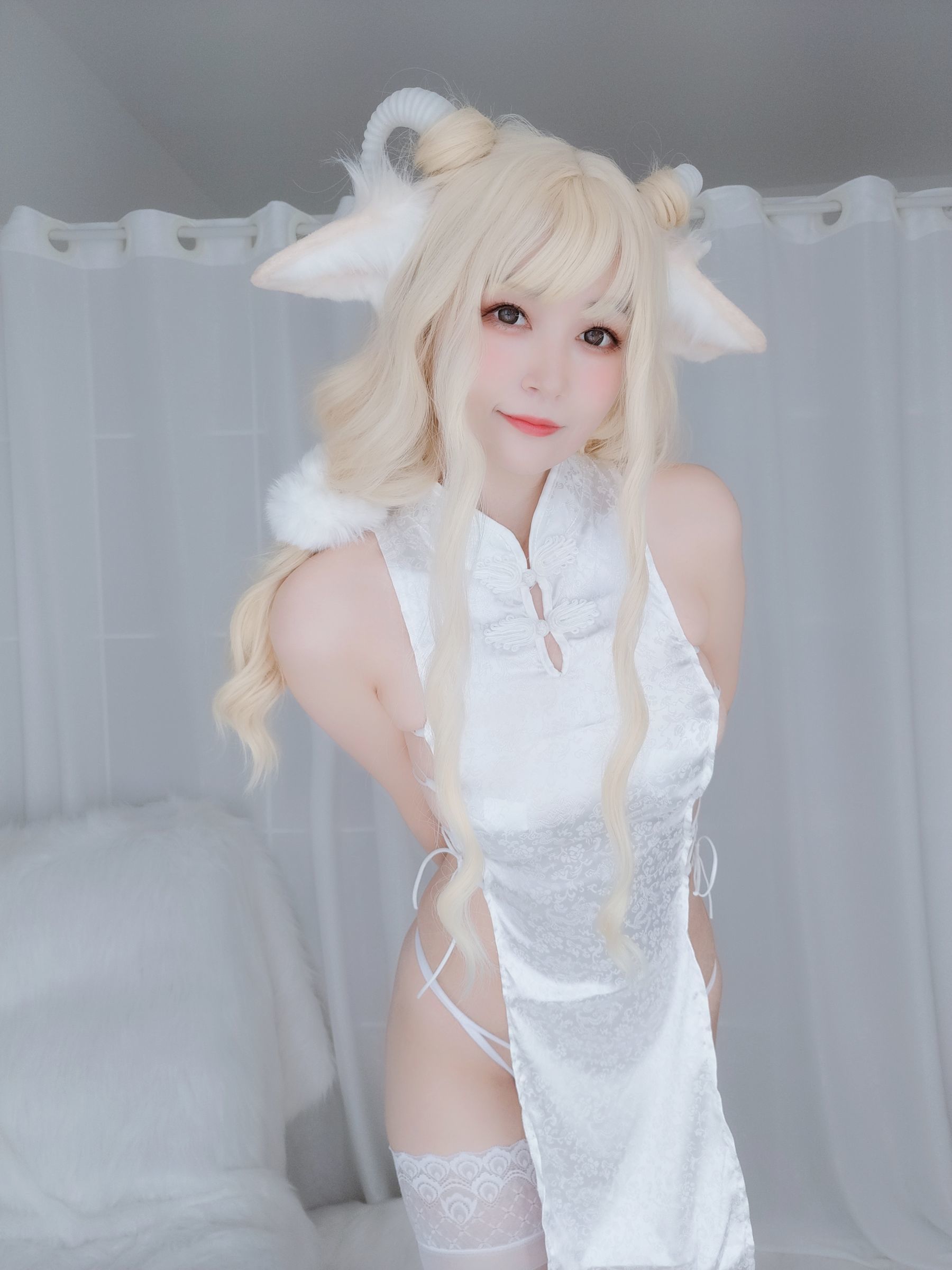 COS Phúc Lợi] Coser Cô Gái Bạc - Qipao Trắng