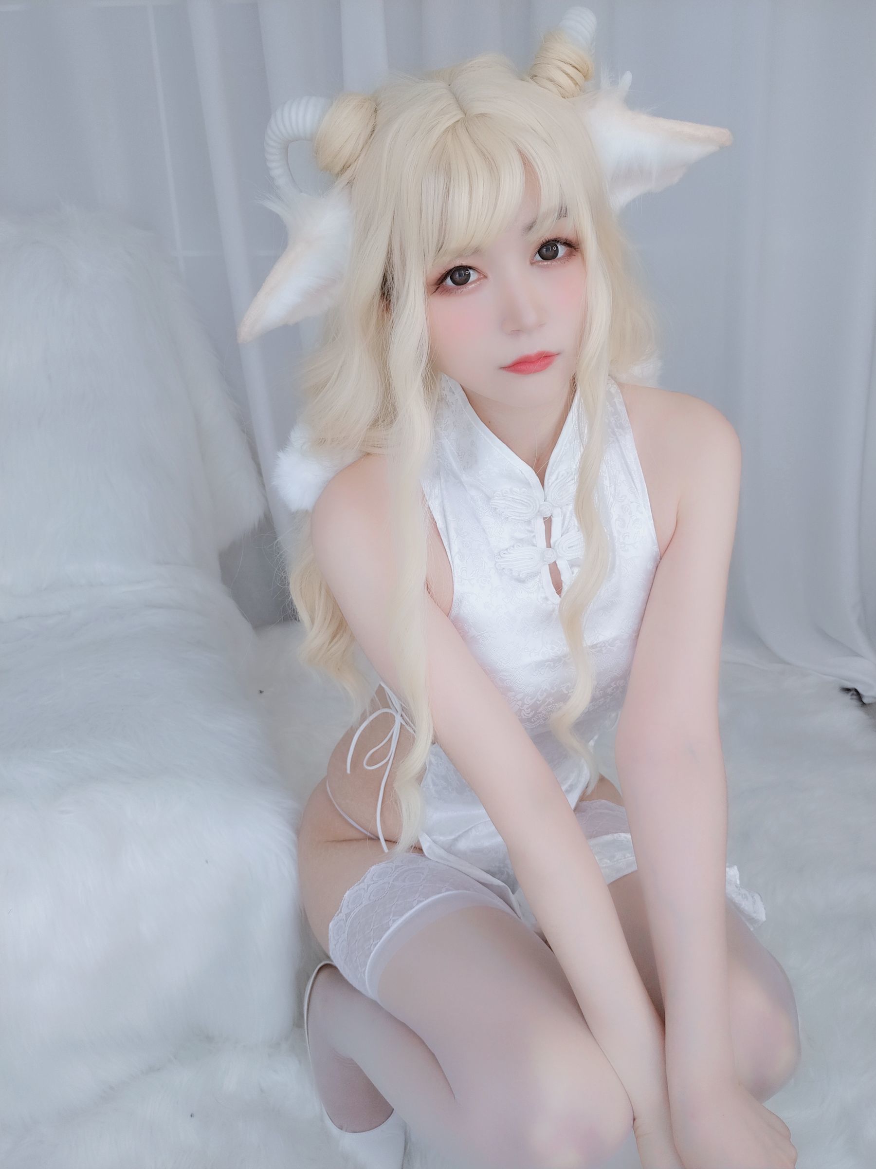 COS Phúc Lợi] Coser Cô Gái Bạc - Qipao Trắng