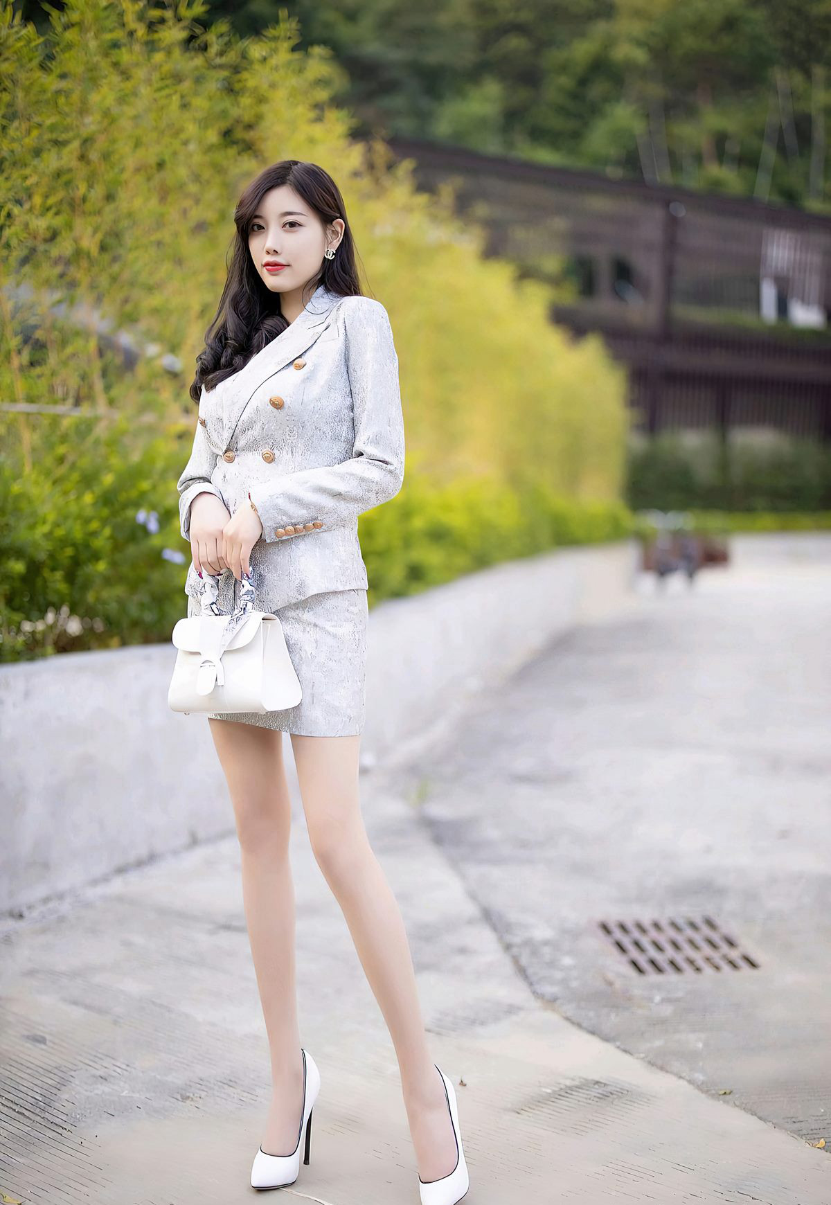 Sexy Car Model Yang Chenchen 2021 Tempting Beautiful Legs Uniform High Heels High-Definition Photobook