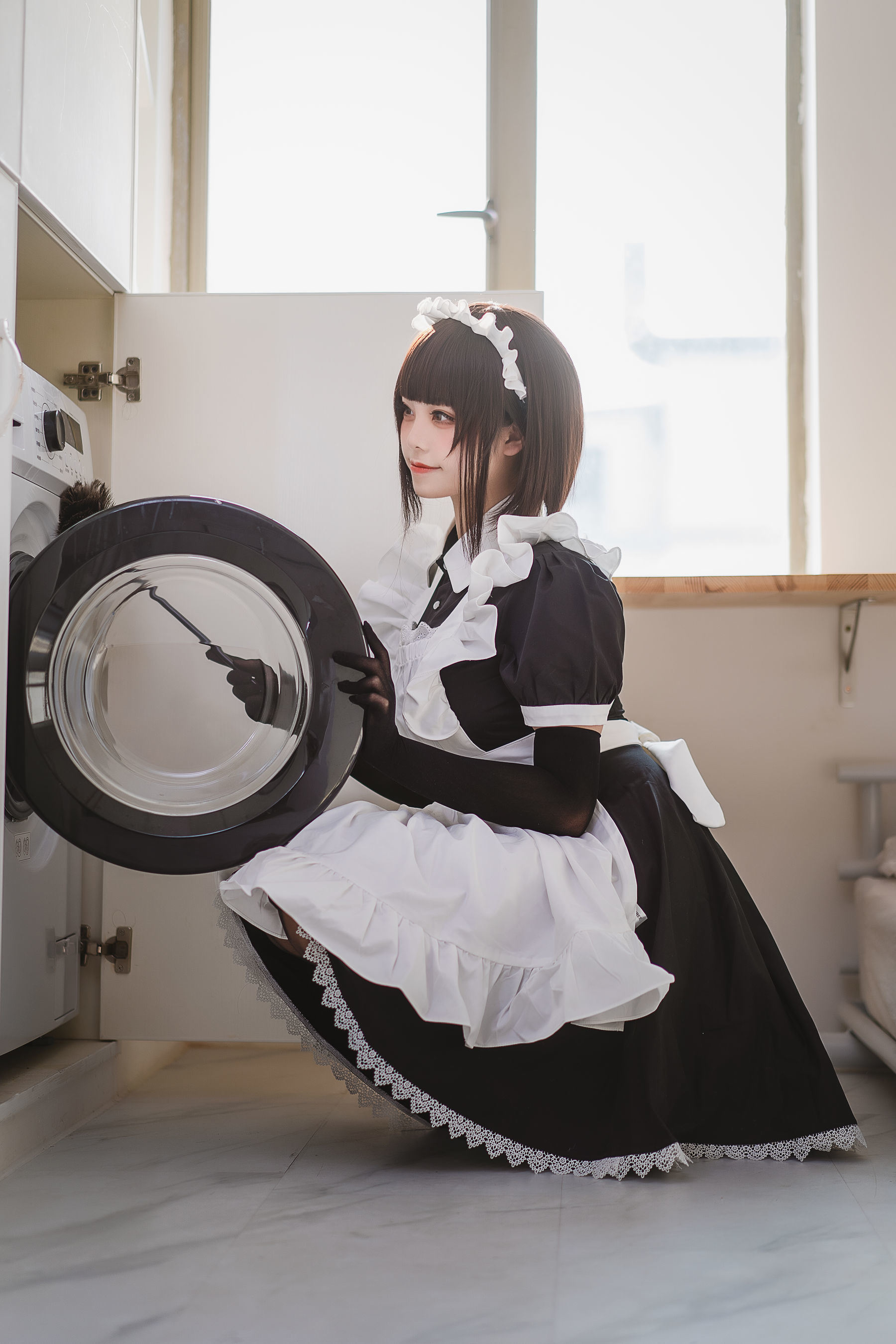 COS ウェルフェア] 萌え系お姉さん ミツジュウネコキュー - 民宿 メイド