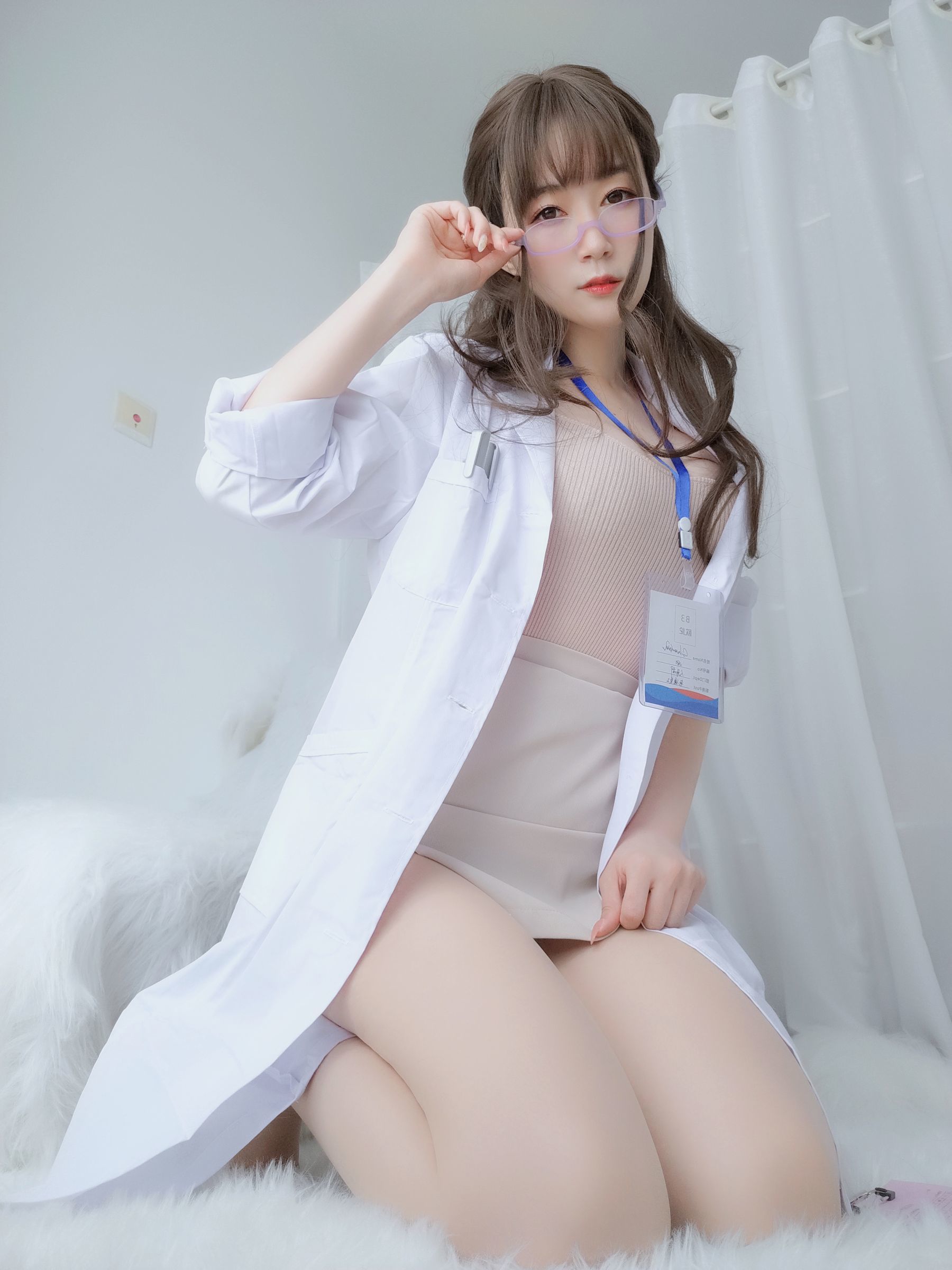 COS Welfare] Coser Miss Silver - Private Doctor