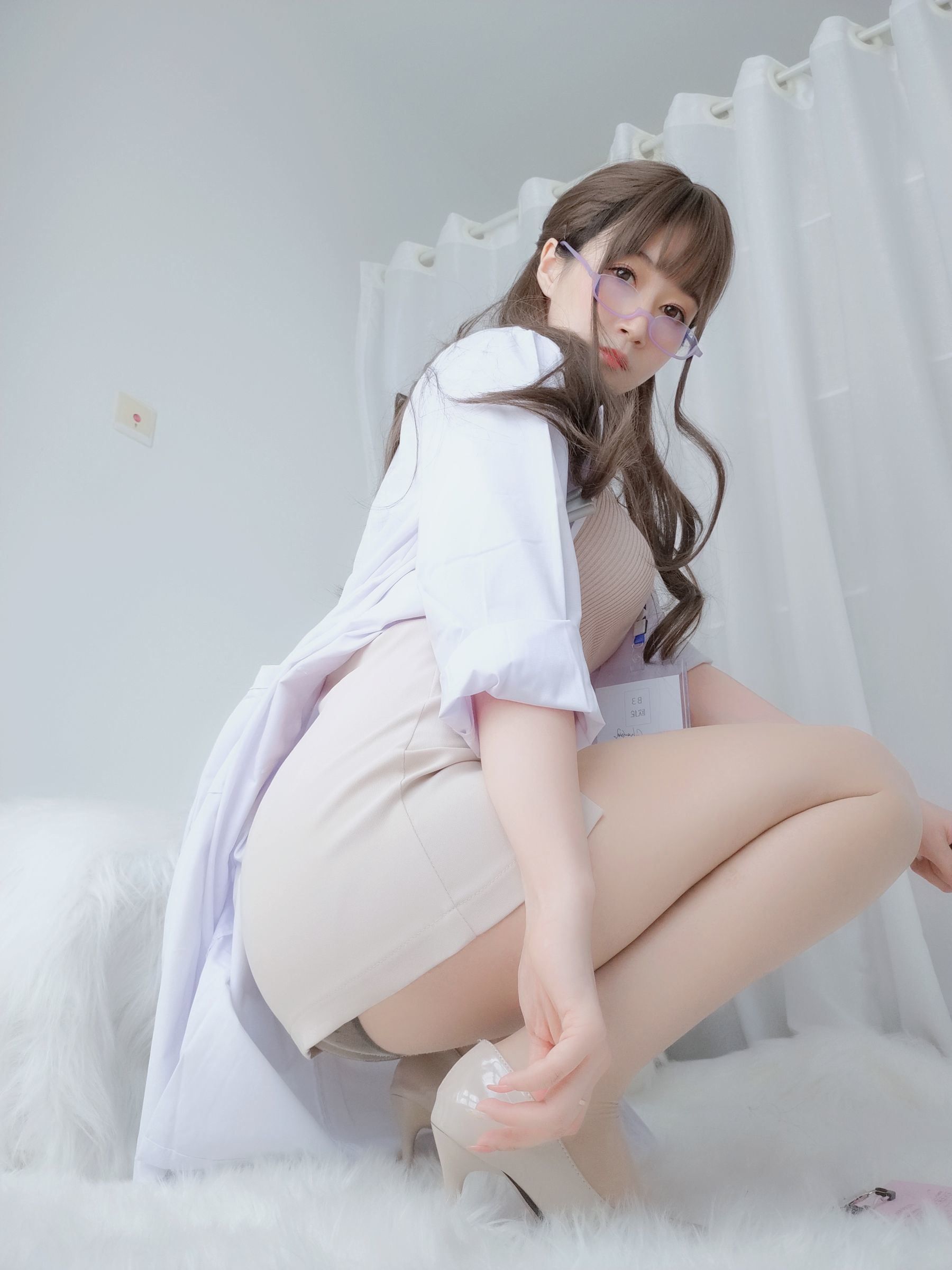 COS Welfare] Coser Miss Silver - Private Doctor