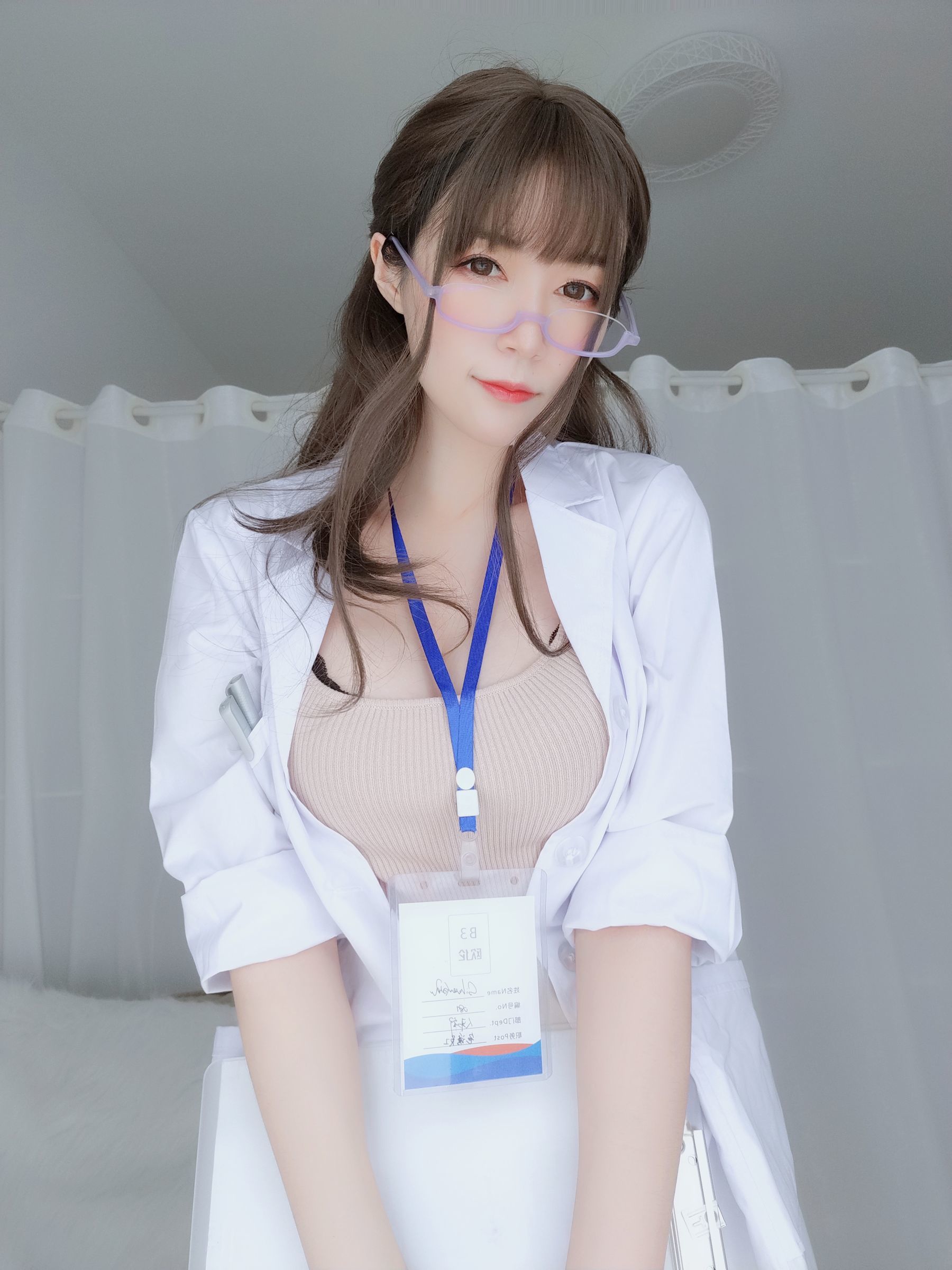 COS Welfare] Coser Miss Silver - Private Doctor