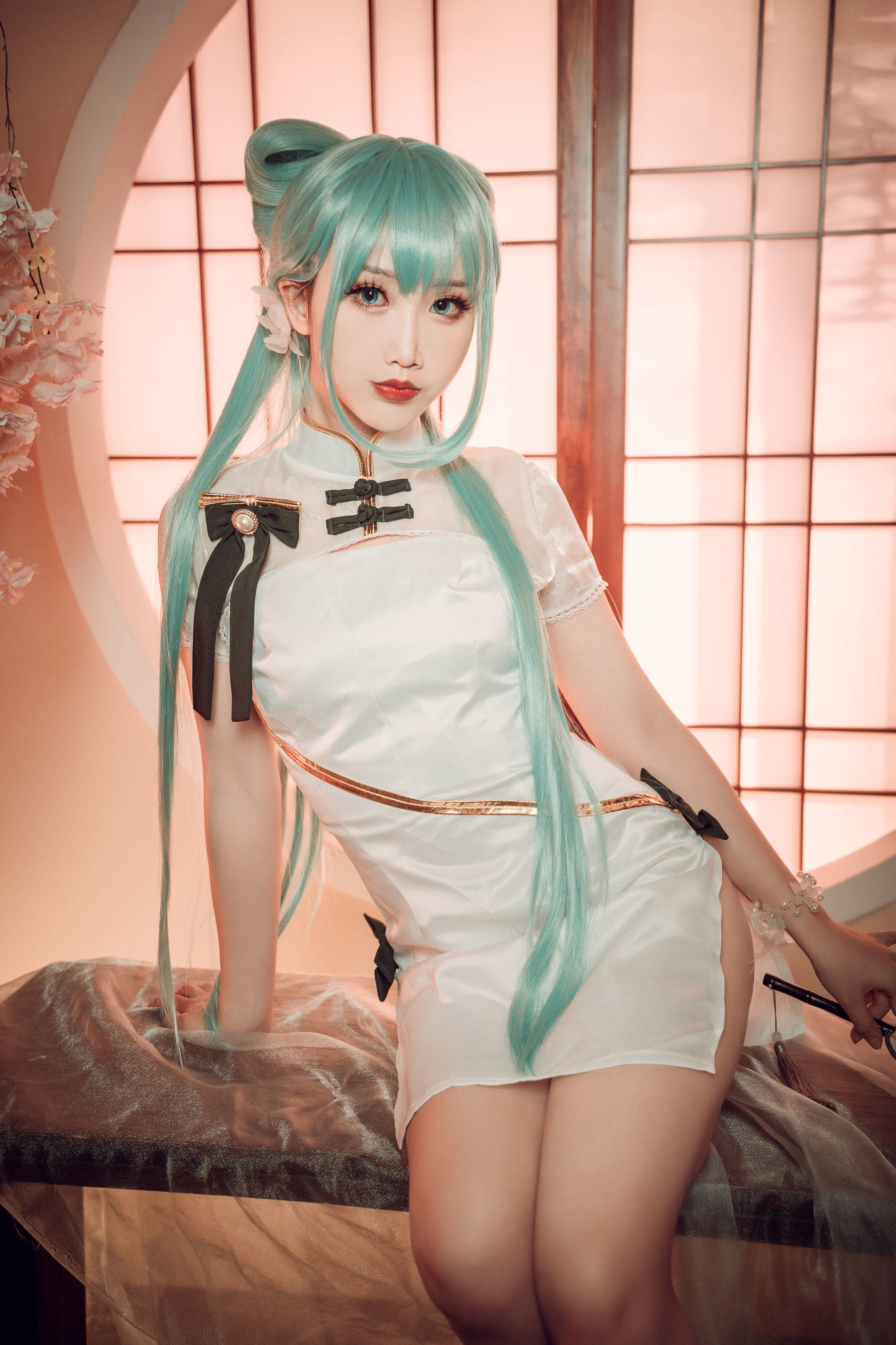 Cosplay Welfare] Cute Popular Cosplayer Mian Bing Xian Er - Hatsune Qipao