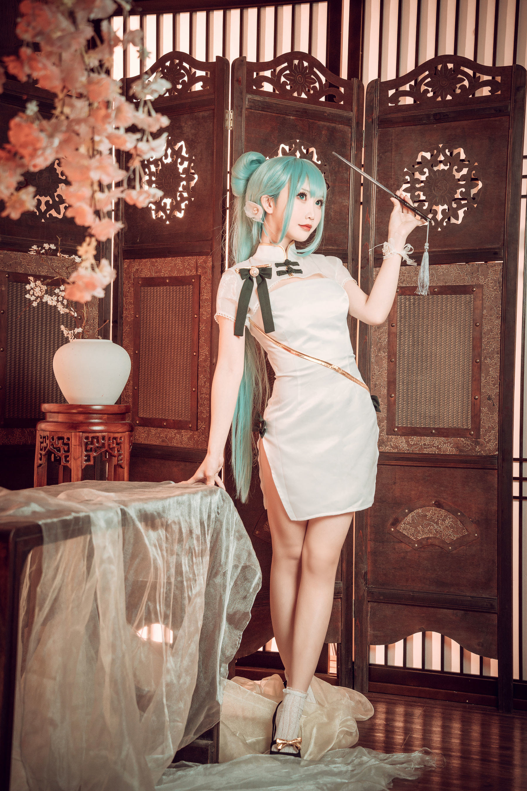 COS福利] 可愛人氣Coser麵餅仙兒 - 初音旗袍