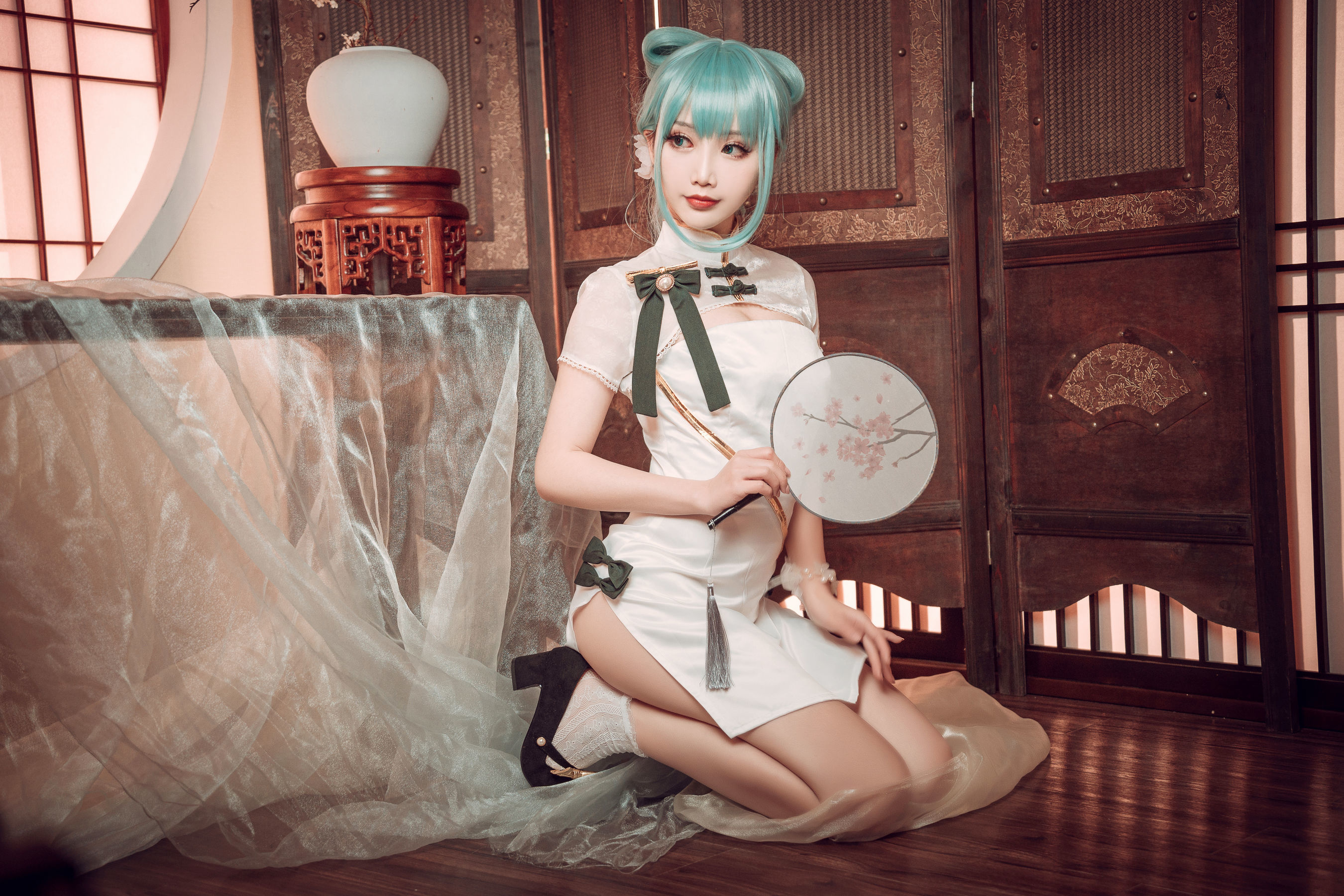 COS福利] 可愛人氣Coser麵餅仙兒 - 初音旗袍