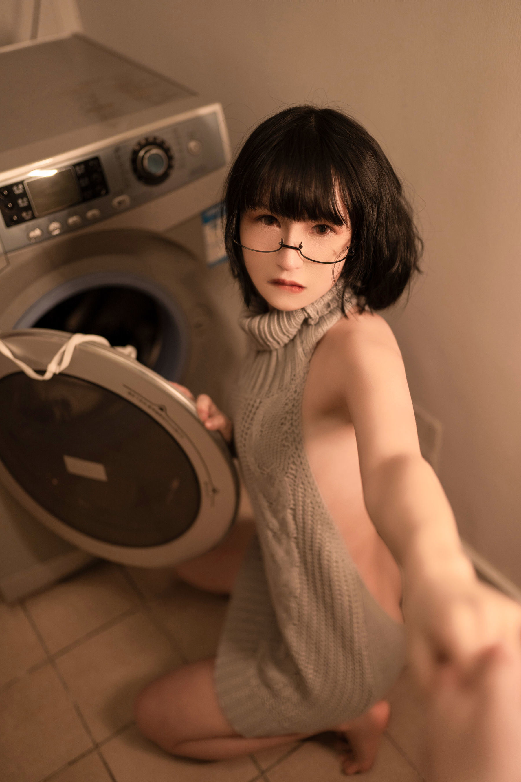 COS Welfare] Beautiful Girl Yun Zai - Repairing Washing Machine