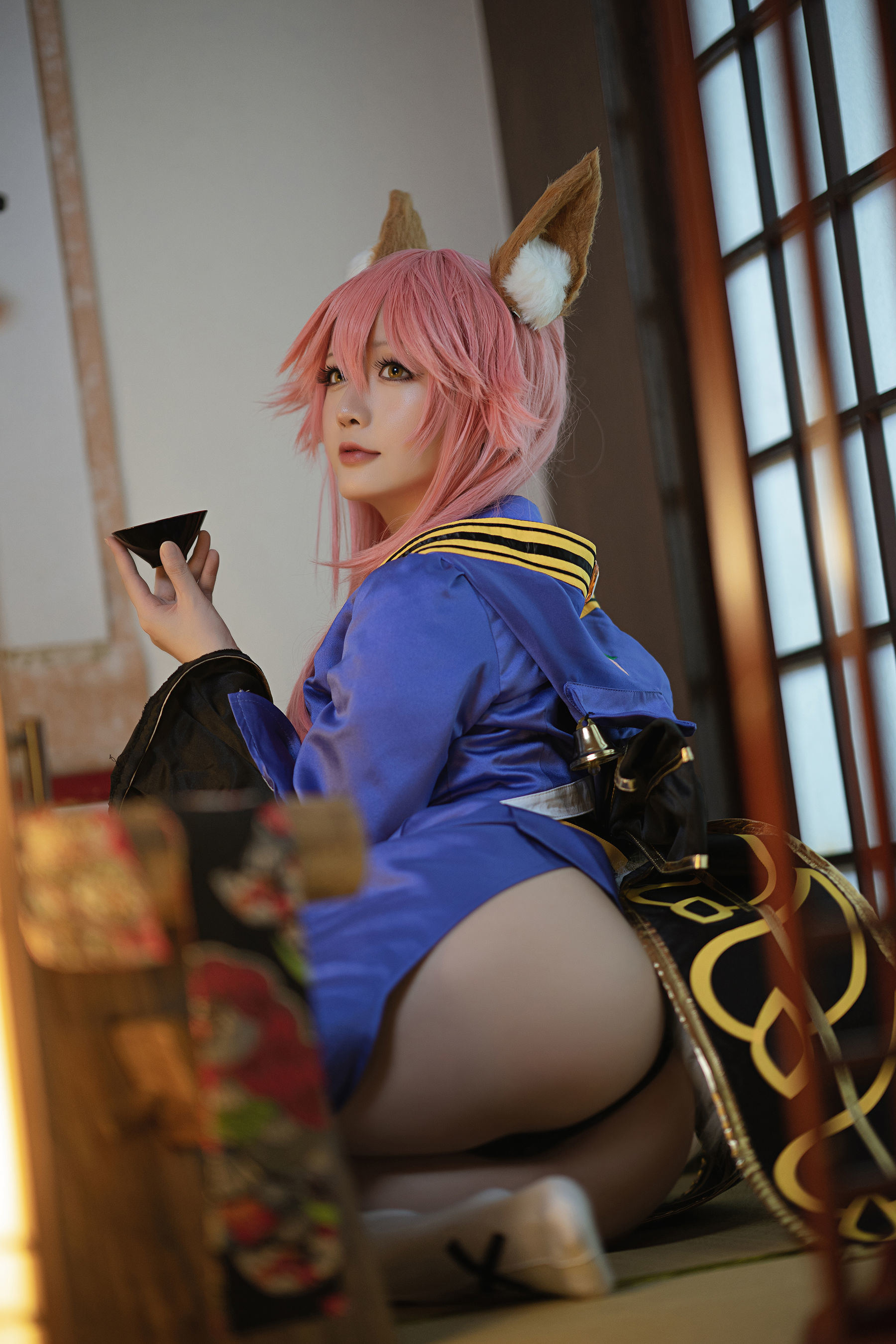 COS Welfare] Coser Xiaojie Xing Zhi Chi Chi - Goshujin-sama "Tamamo-no-Mae Loyal Dog Building Up Strength, Ready to Go