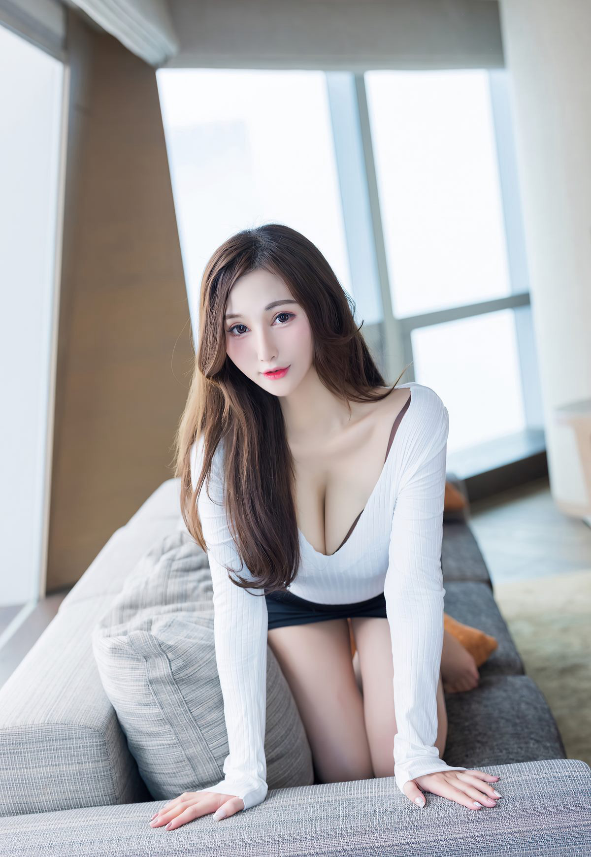 Aimi Xã mẫu trẻ Lavinia thịt thịt cực phẩm HD da trắng mịn đẹp chân ngọc chân gợi cảm ngực trần.