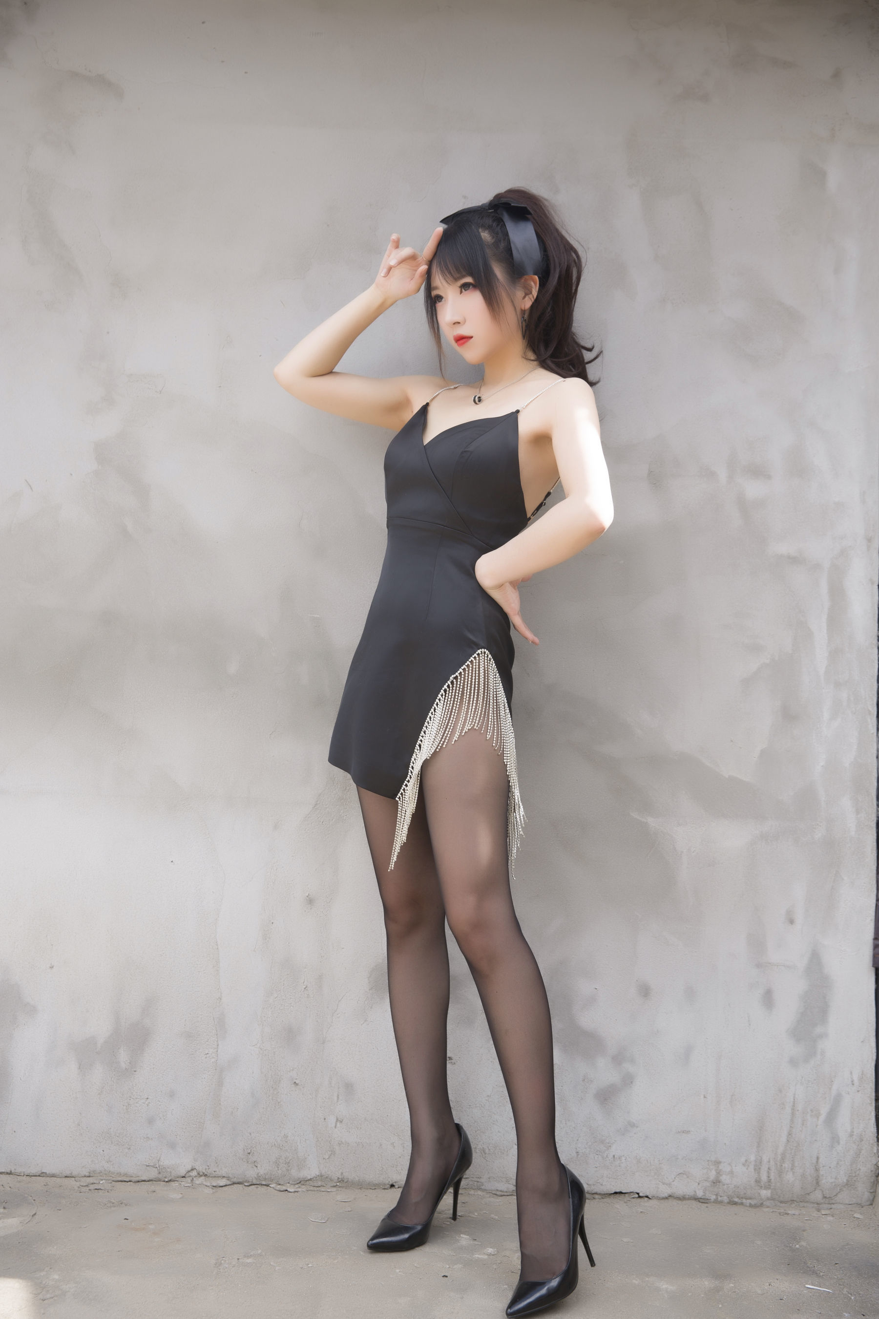 [COS福利] 斗鱼主播小女巫露娜 - 黑色流苏