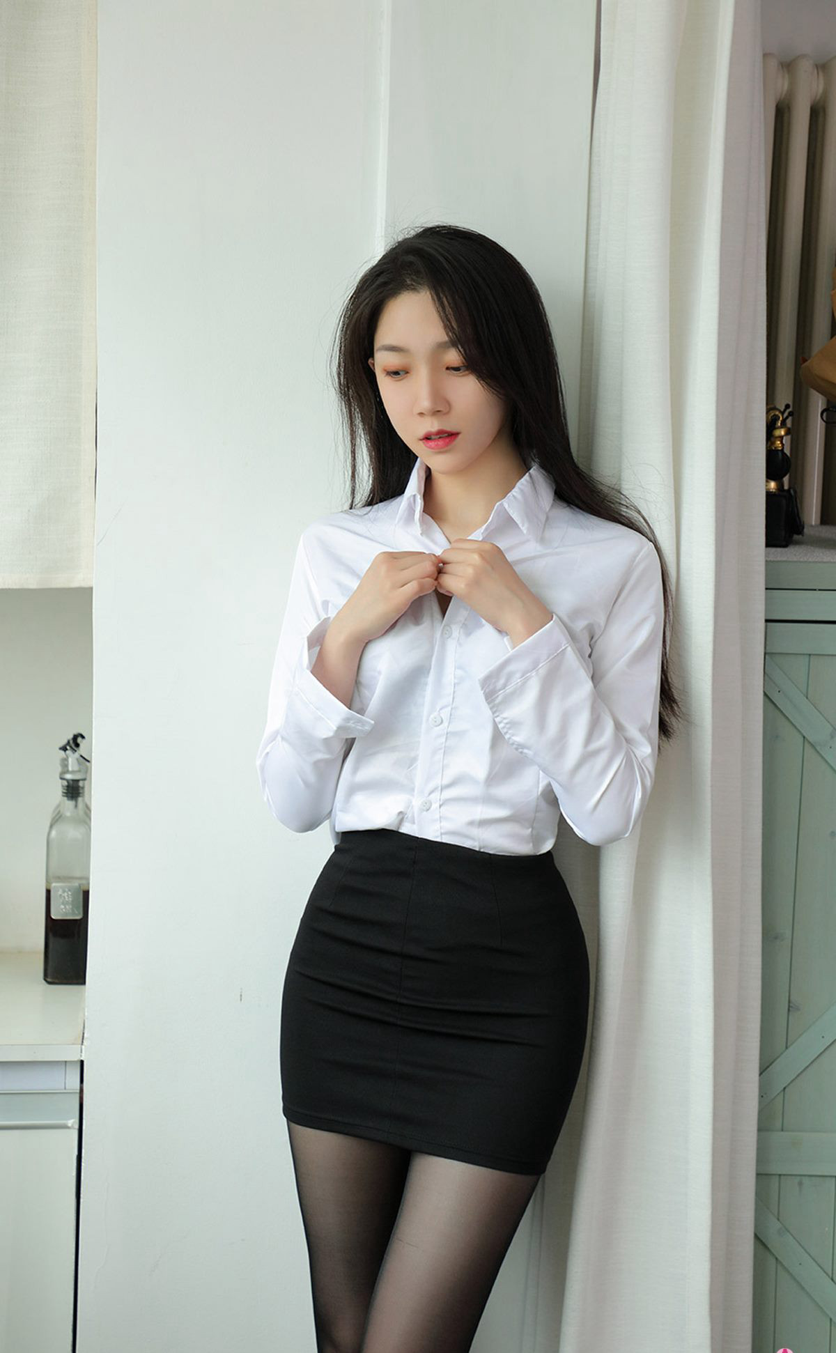 섹시한 유물 소타오지의 블랙 실크 스타킹 유혹과 벗는 바람둥이 같은 전체 과정