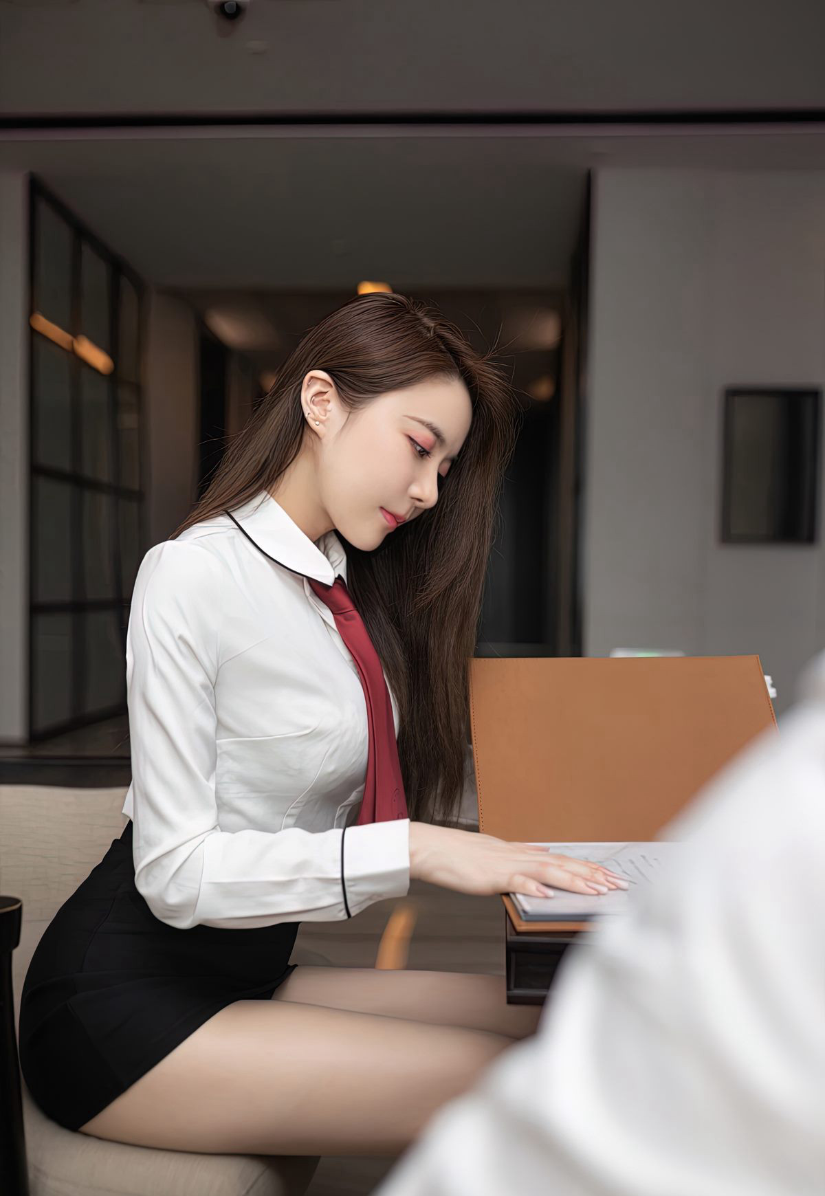 私人祕書魚子醬菲什性感制服短裙肉絲襪豐滿美臀肉絲襪美腿