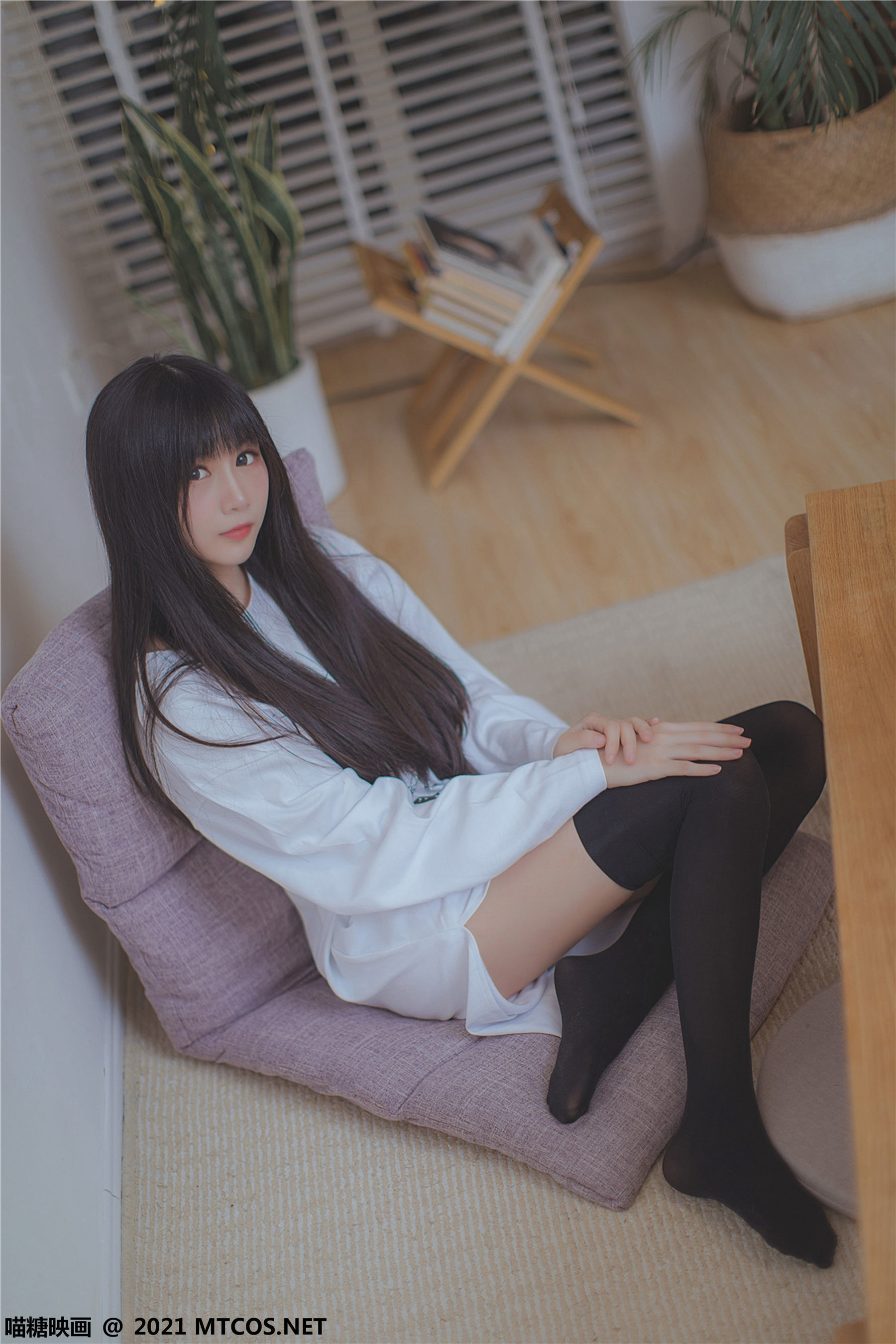 Miao Tang Film Vol. 403: Summer White T-Shirt
