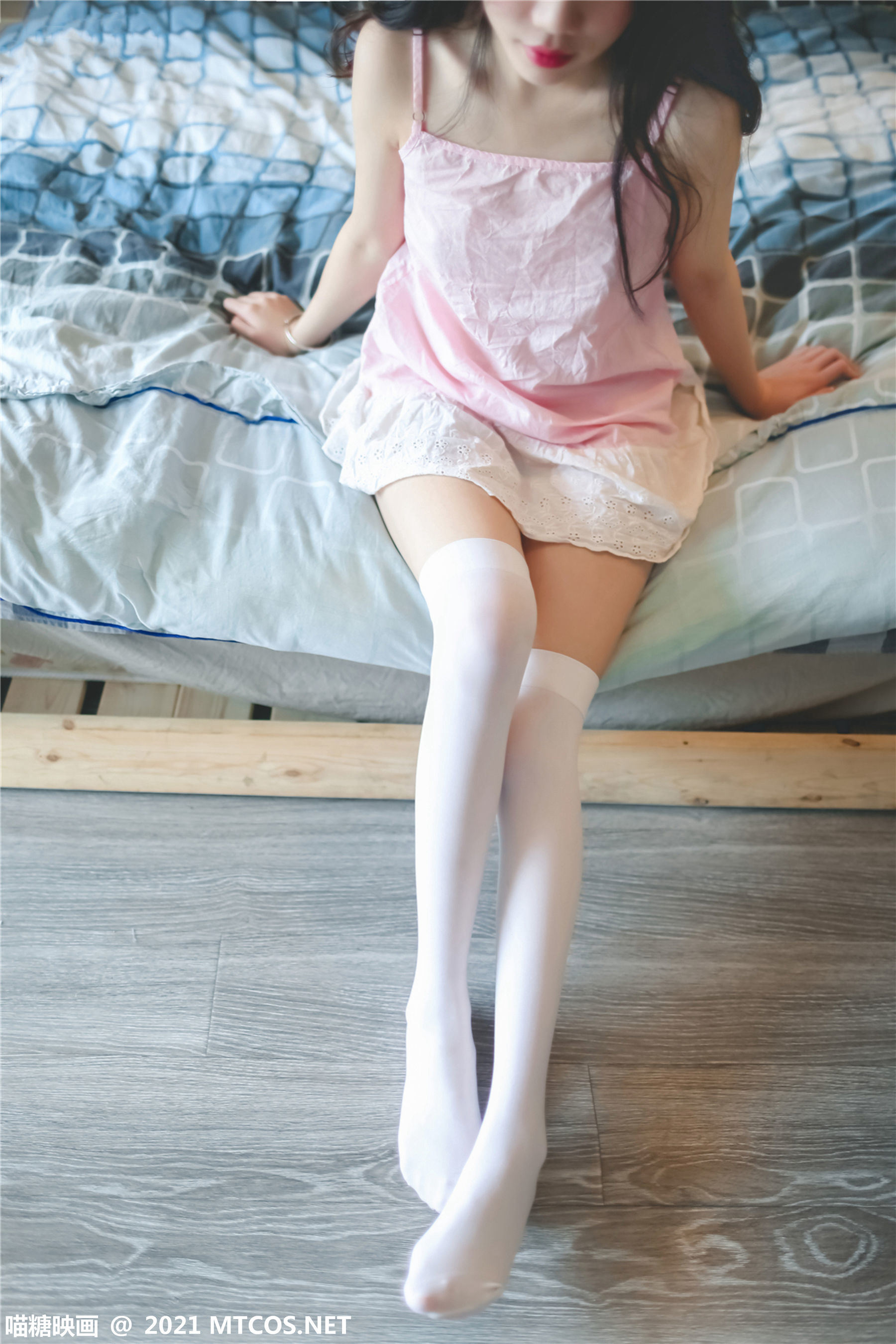Meow Sugar Film] VOL.406 Pink Skirt Homestay