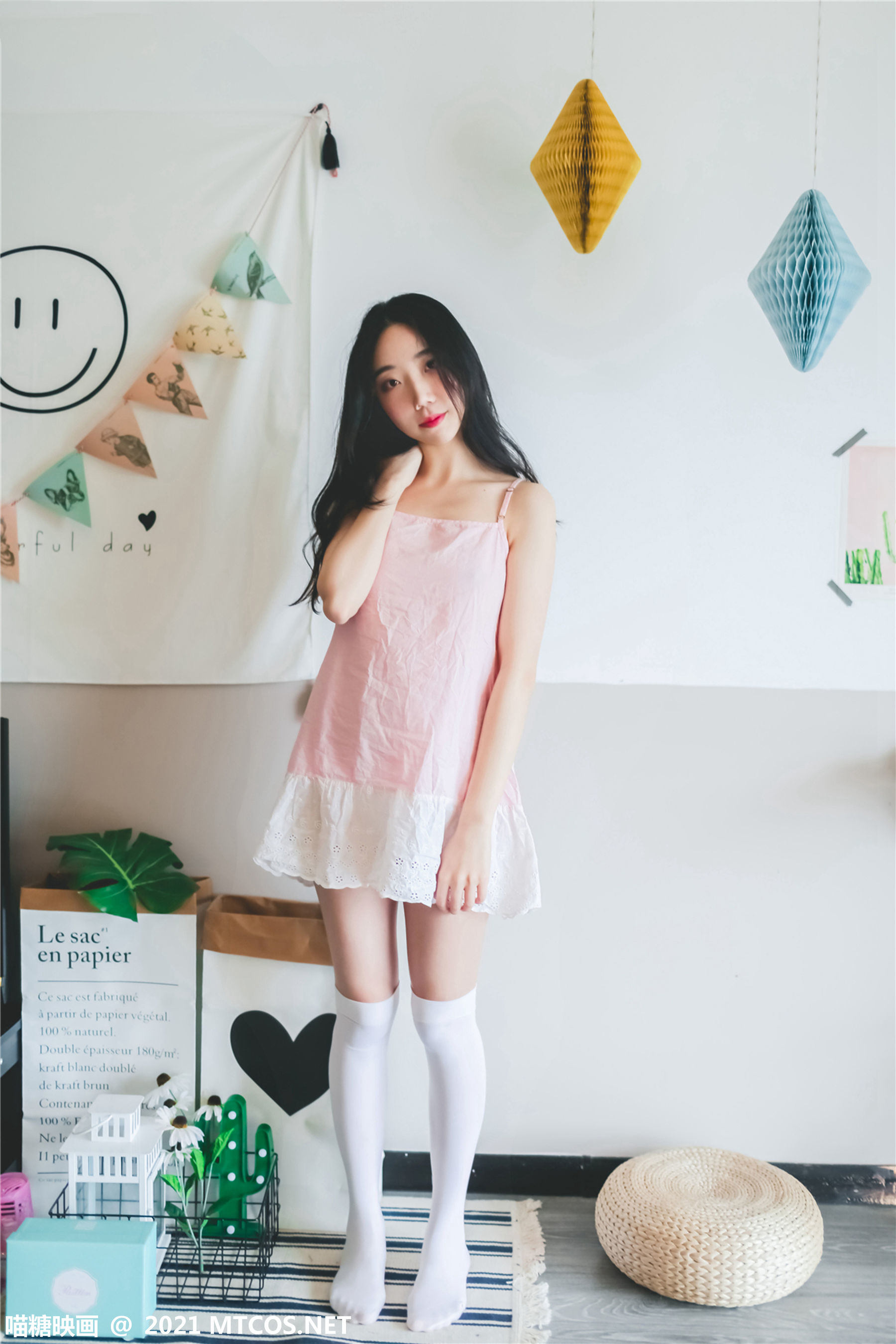 Meow Sugar Film] VOL.406 Pink Skirt Homestay