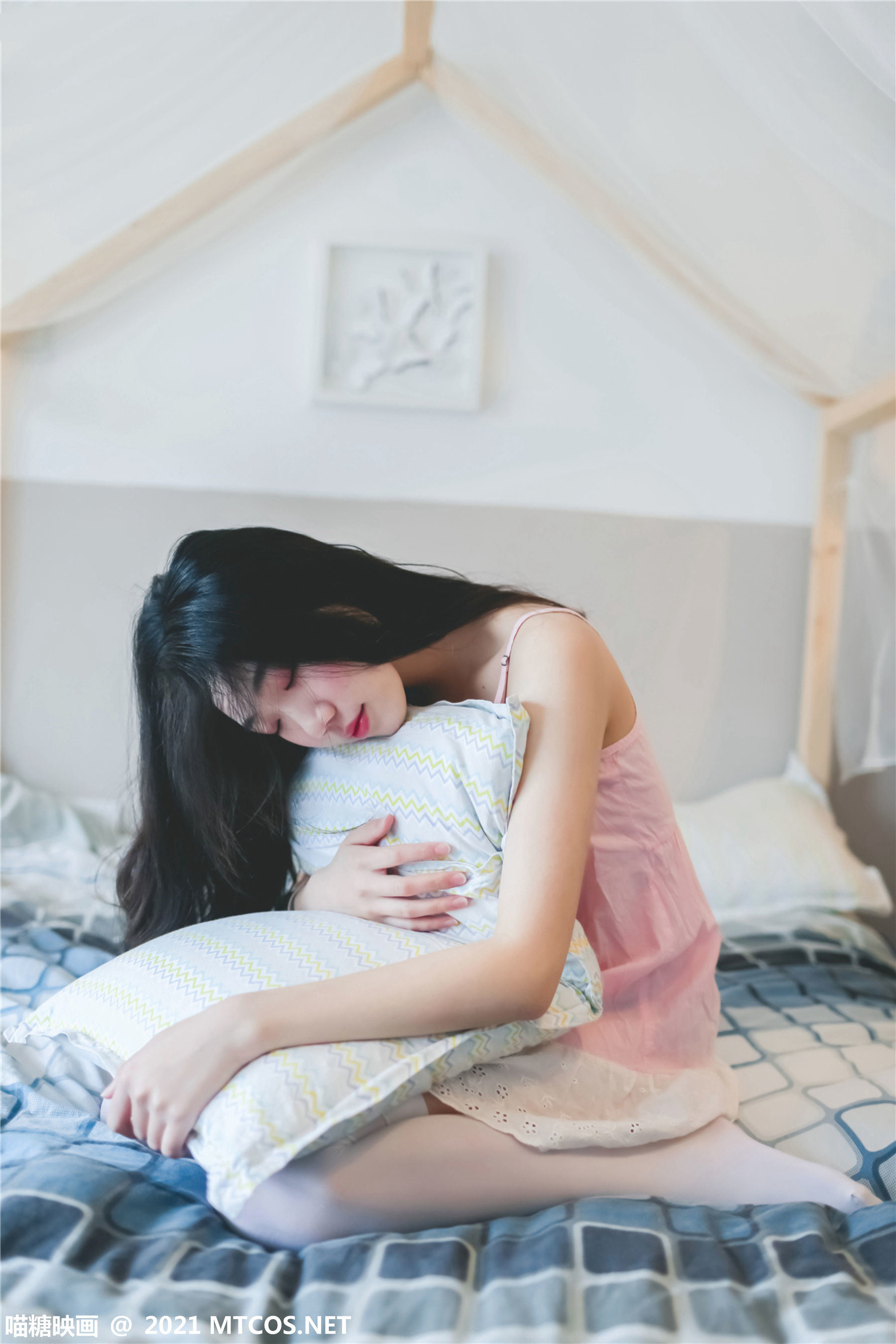 Meow Sugar Film] VOL.406 Pink Skirt Homestay