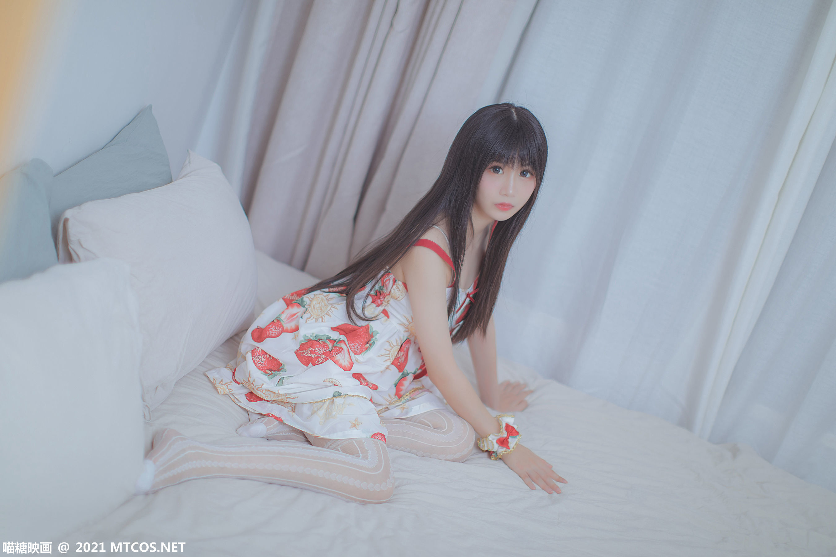 [喵糖映画] VOL.407 草莓小裙子