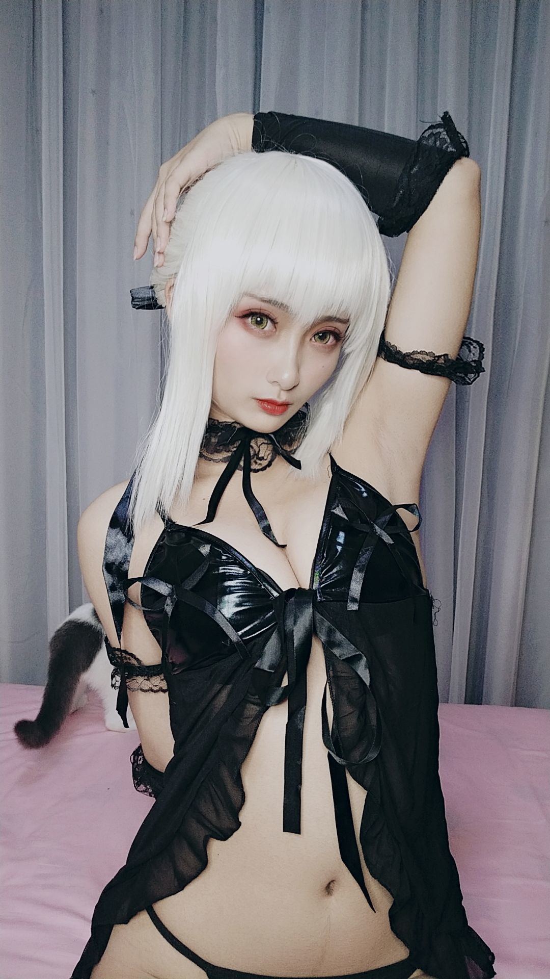 COS Phúc lợi] Blogger Anime Lạc Ly  belle SAMA - Ngai vàng Áo ngủ Hắc Đần