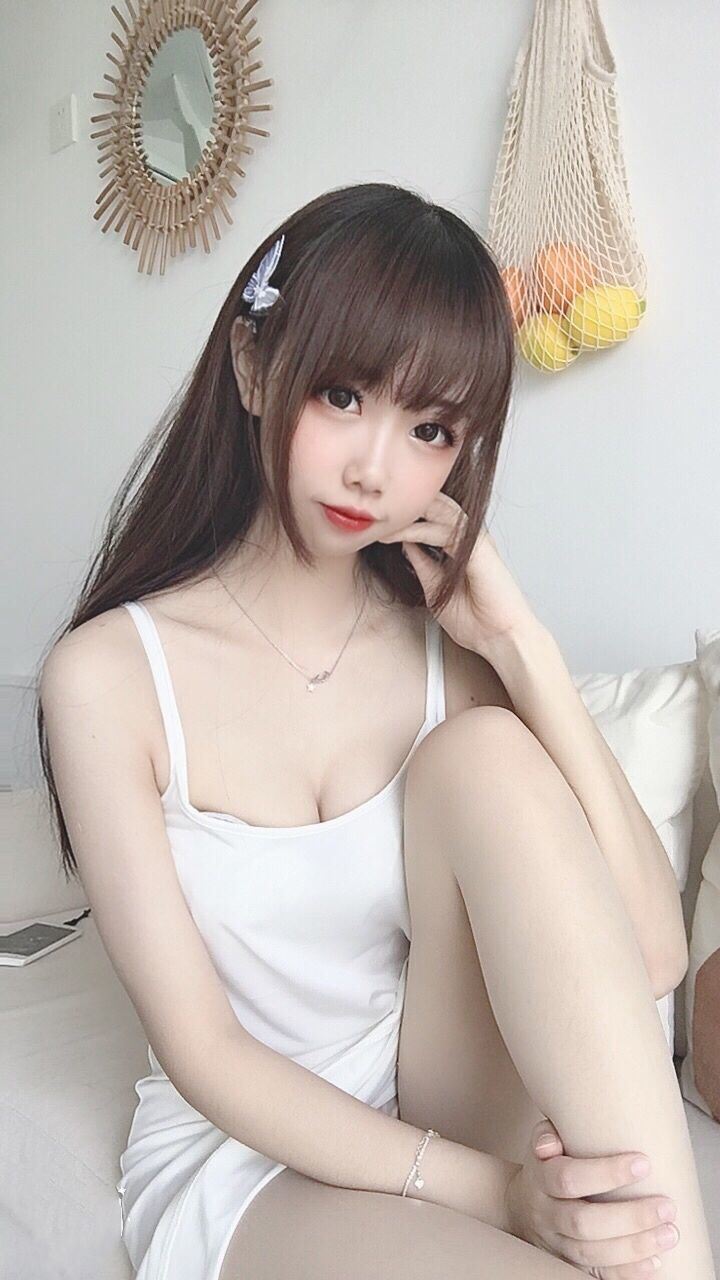 COS 福利] コスお姉さん雪琪 - ストッキング吊帯スカート