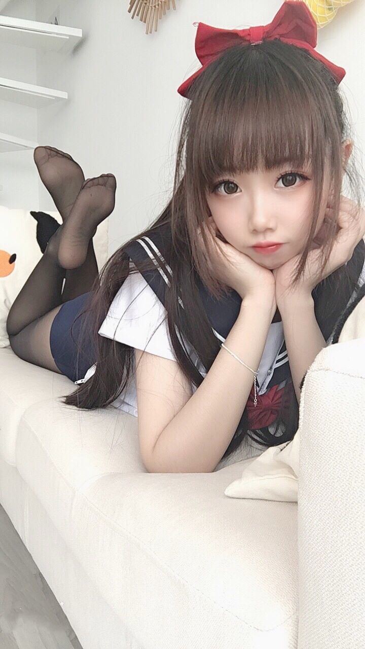 COS Phúc lợi] Cosplay chị gái Tuyết Kỳ - Vớ đen JK đồ bơi trường học